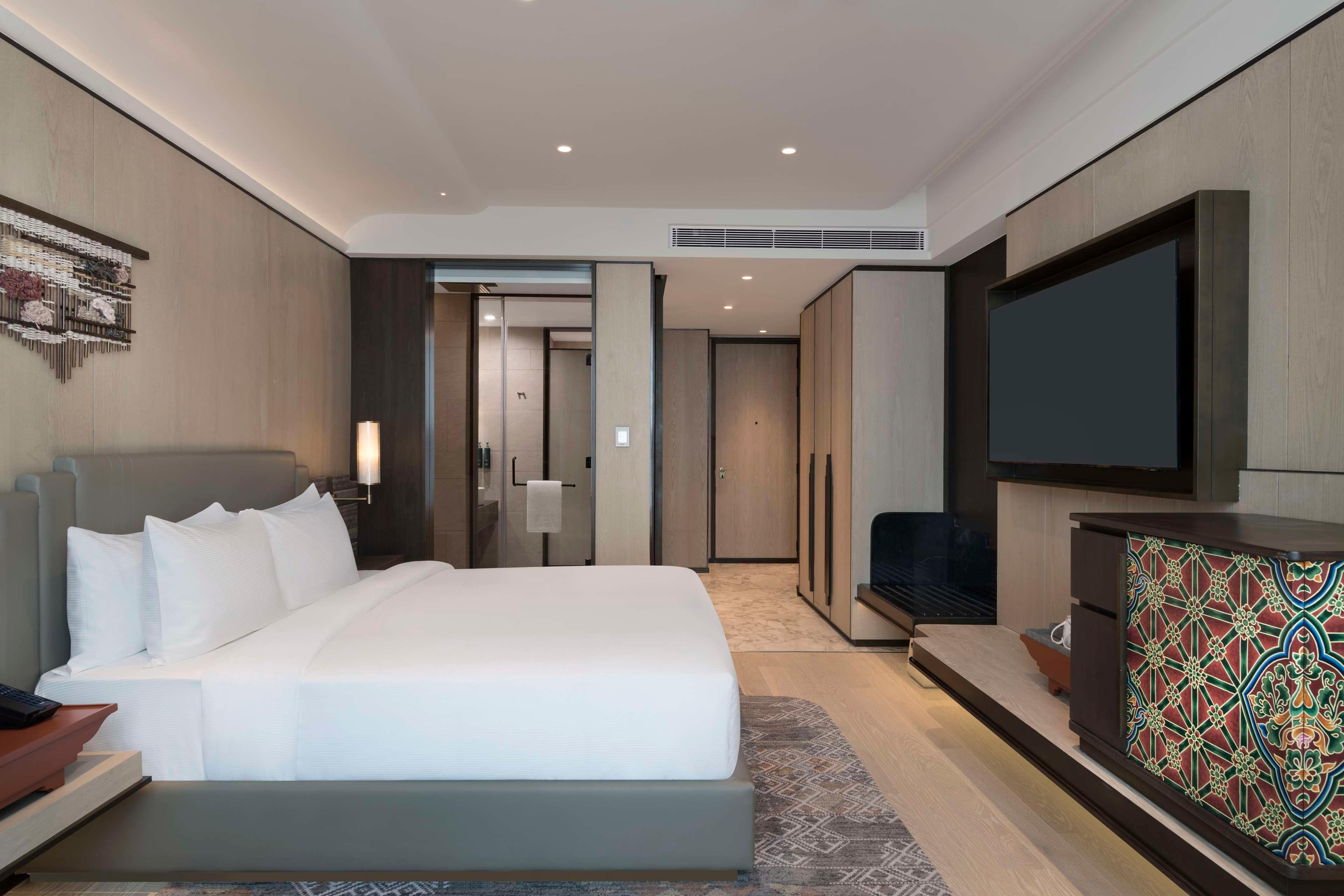 Double Executive King Bed