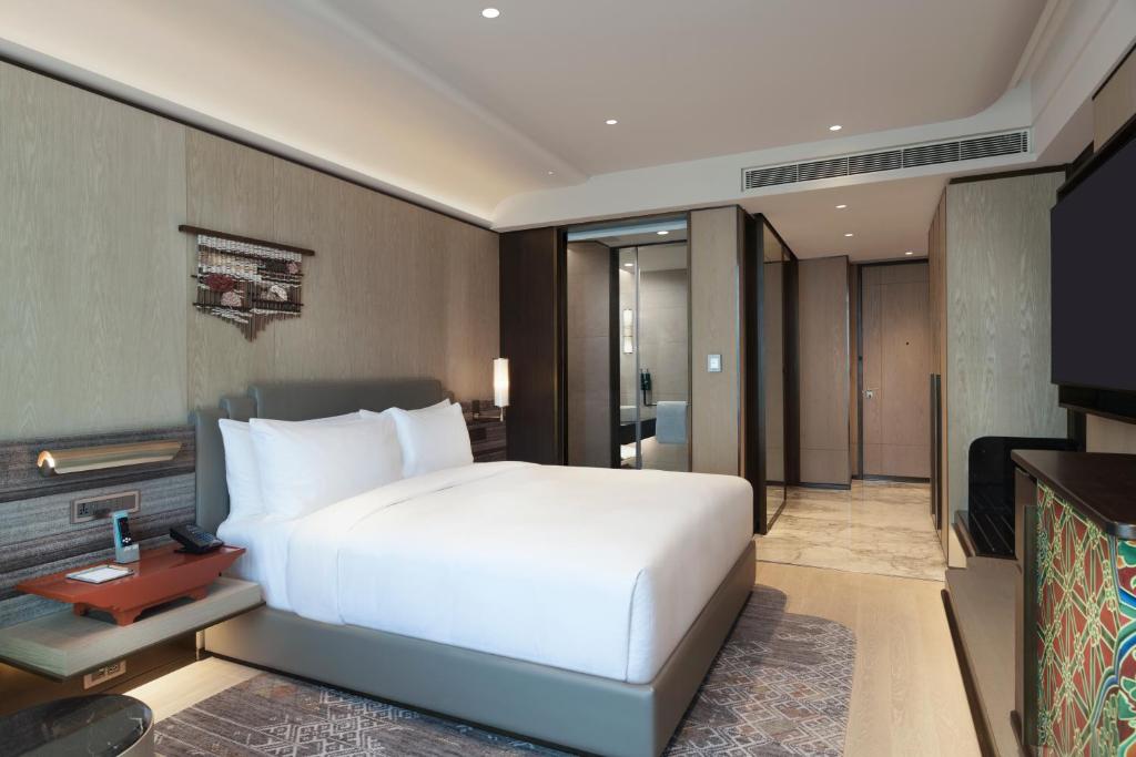 Double Premium King Bed