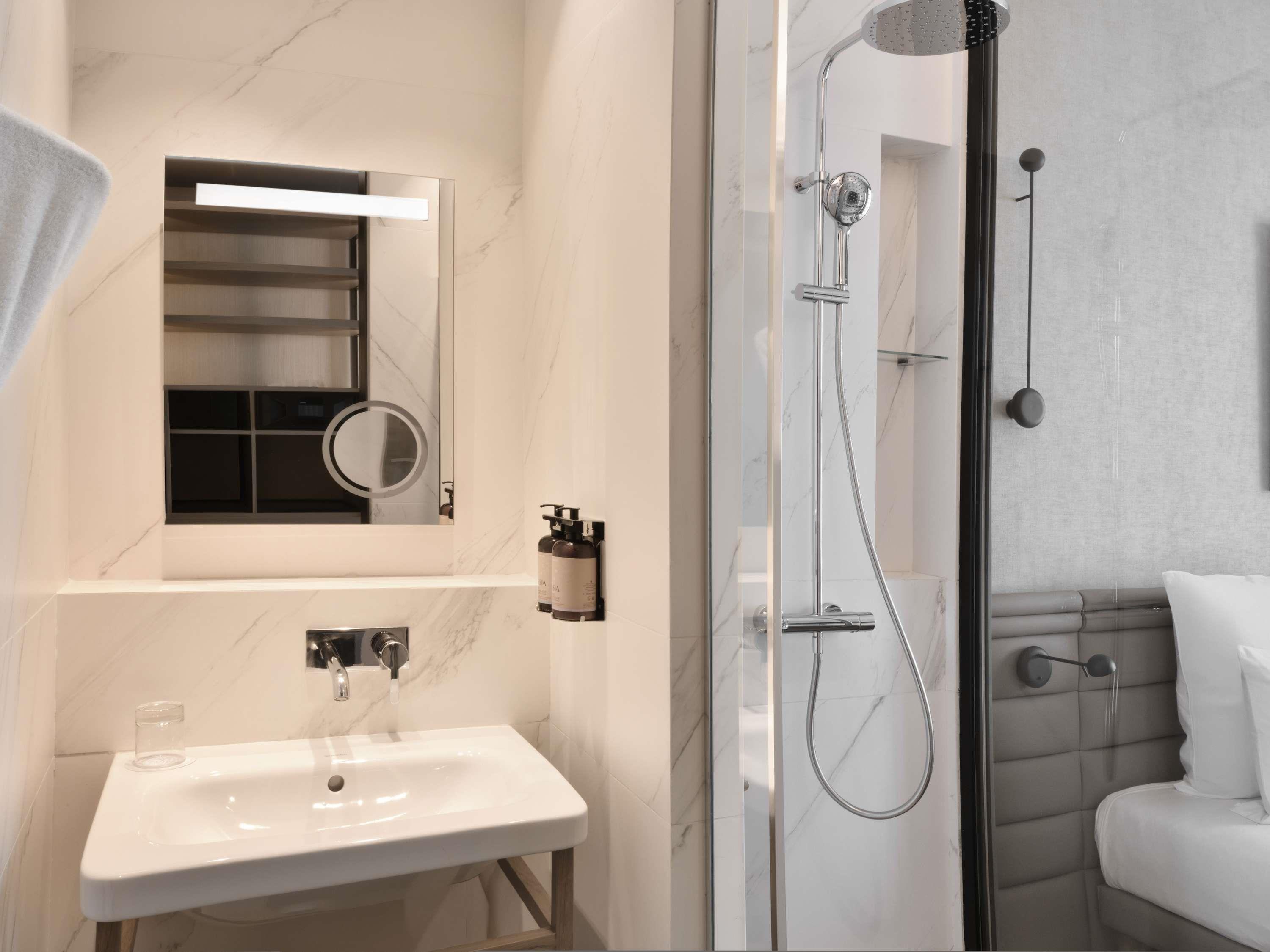 Double Superior King Bed