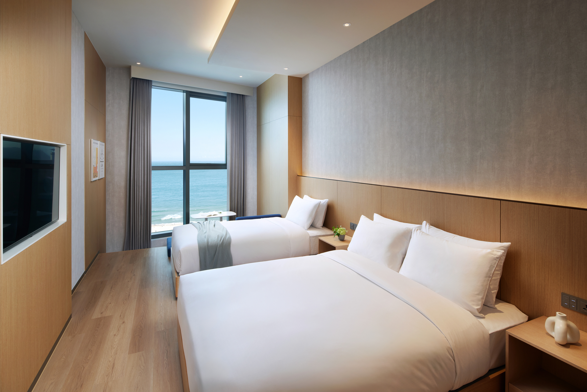 Family Room Superior Partial Ocean View