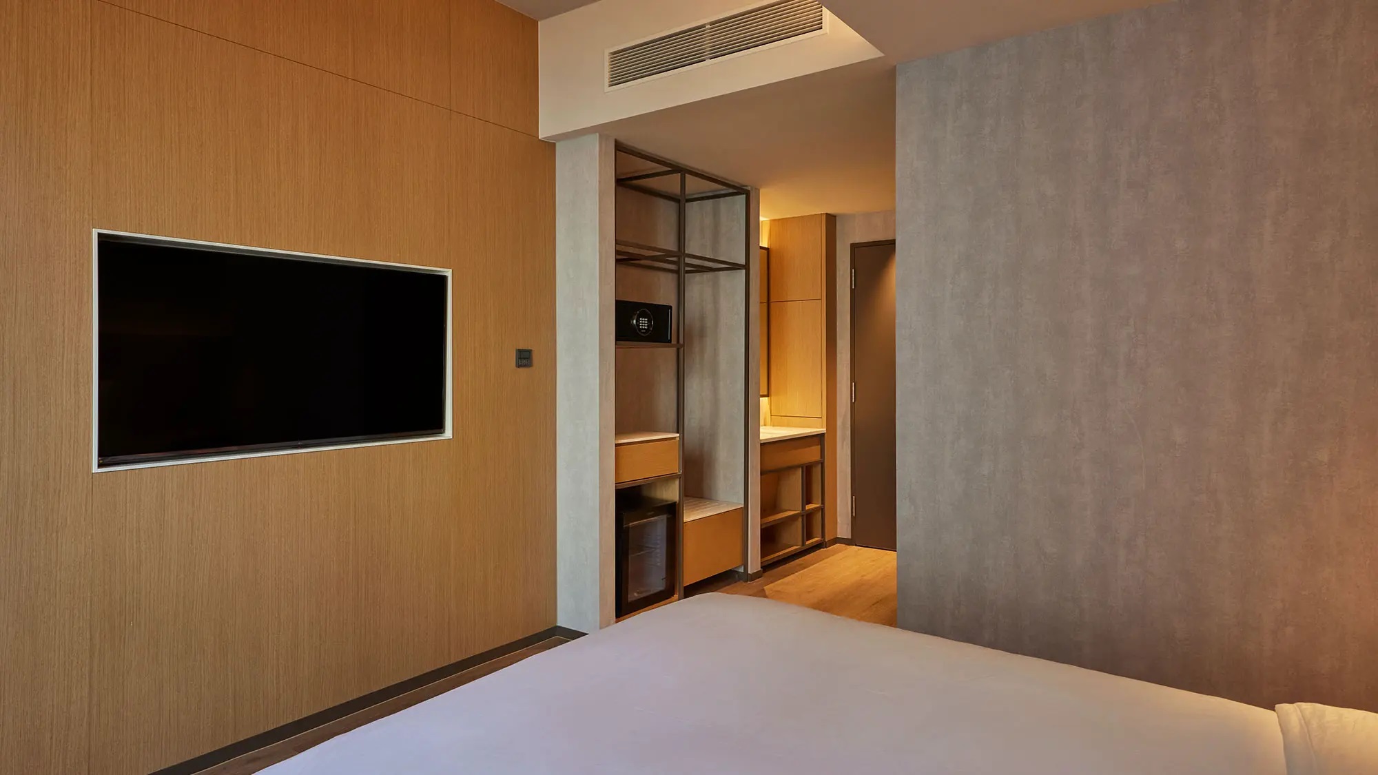 Double Queen Size Bed