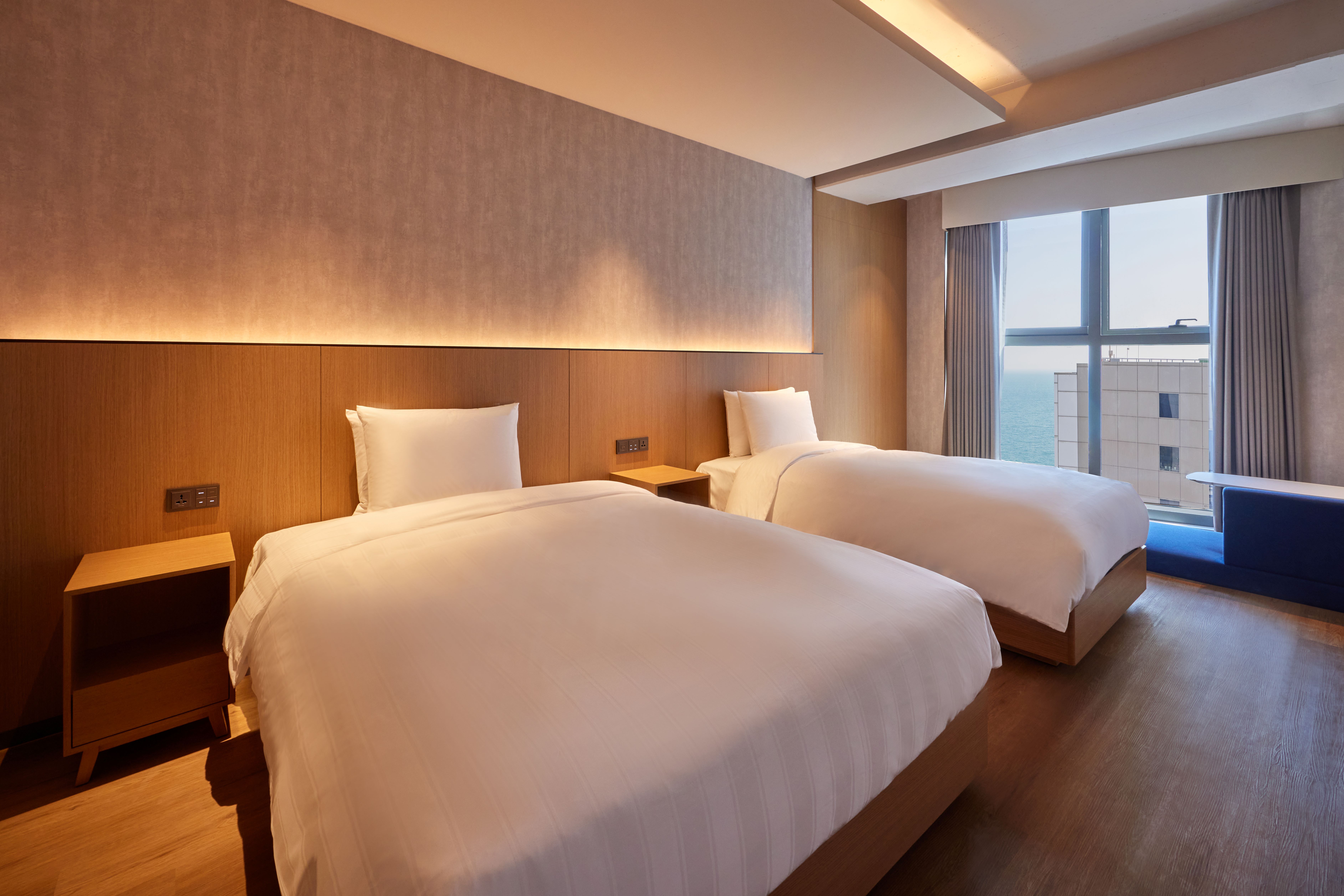 Family Room Superior Partial Ocean View