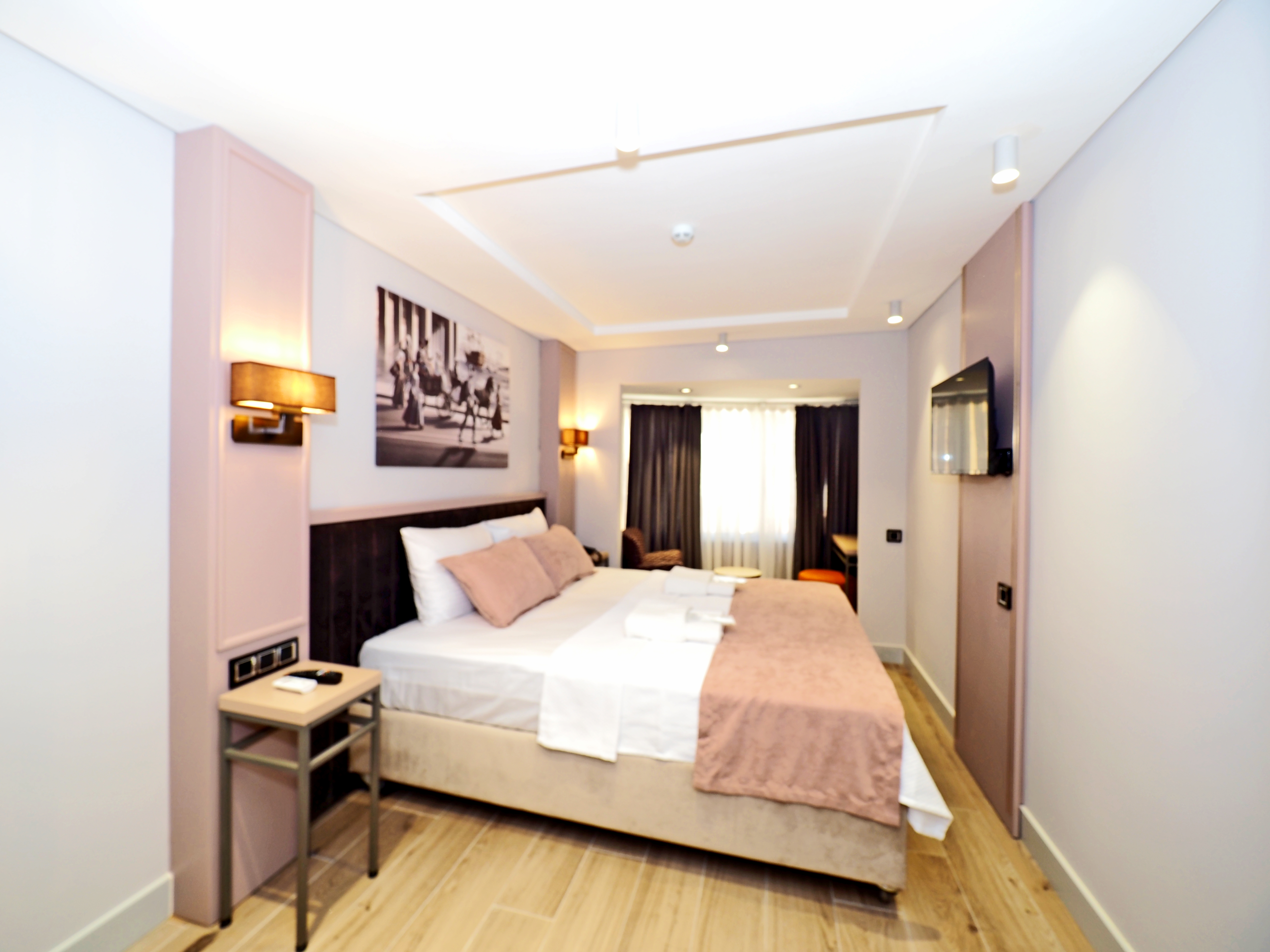 Double Deluxe King Bed