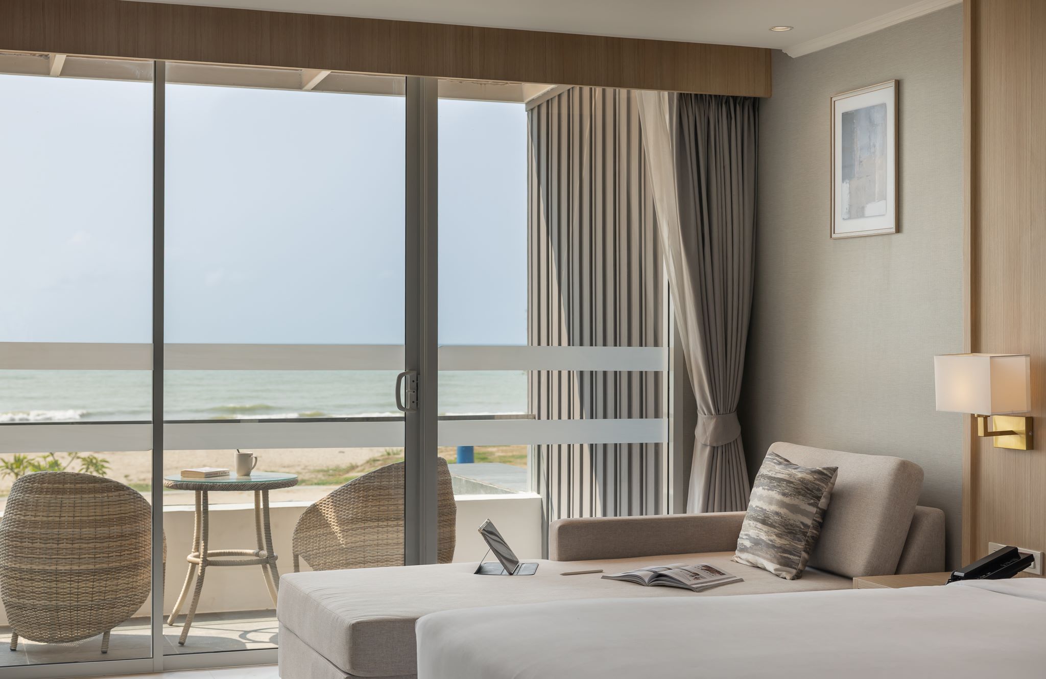 Family Room Deluxe Sea View