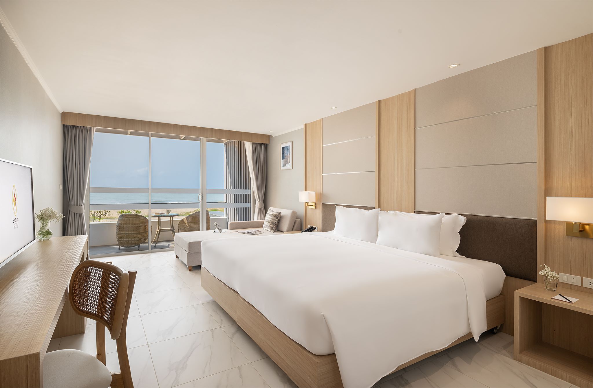 Family Room Deluxe Sea View