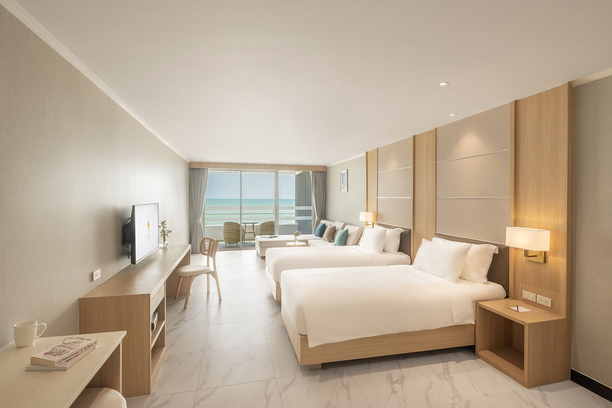 Double or Twin Deluxe Sea View