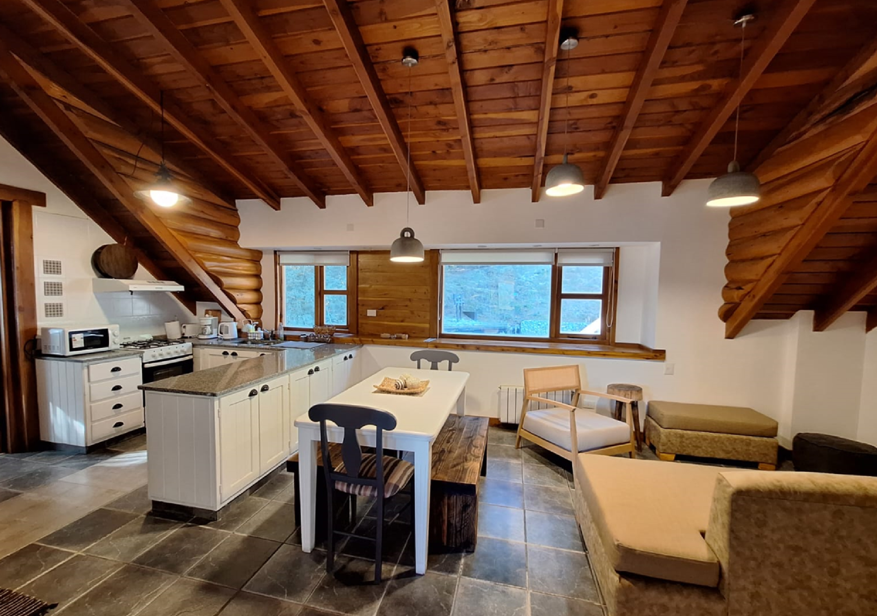 Apartment Three Bedrooms Two Bathrooms