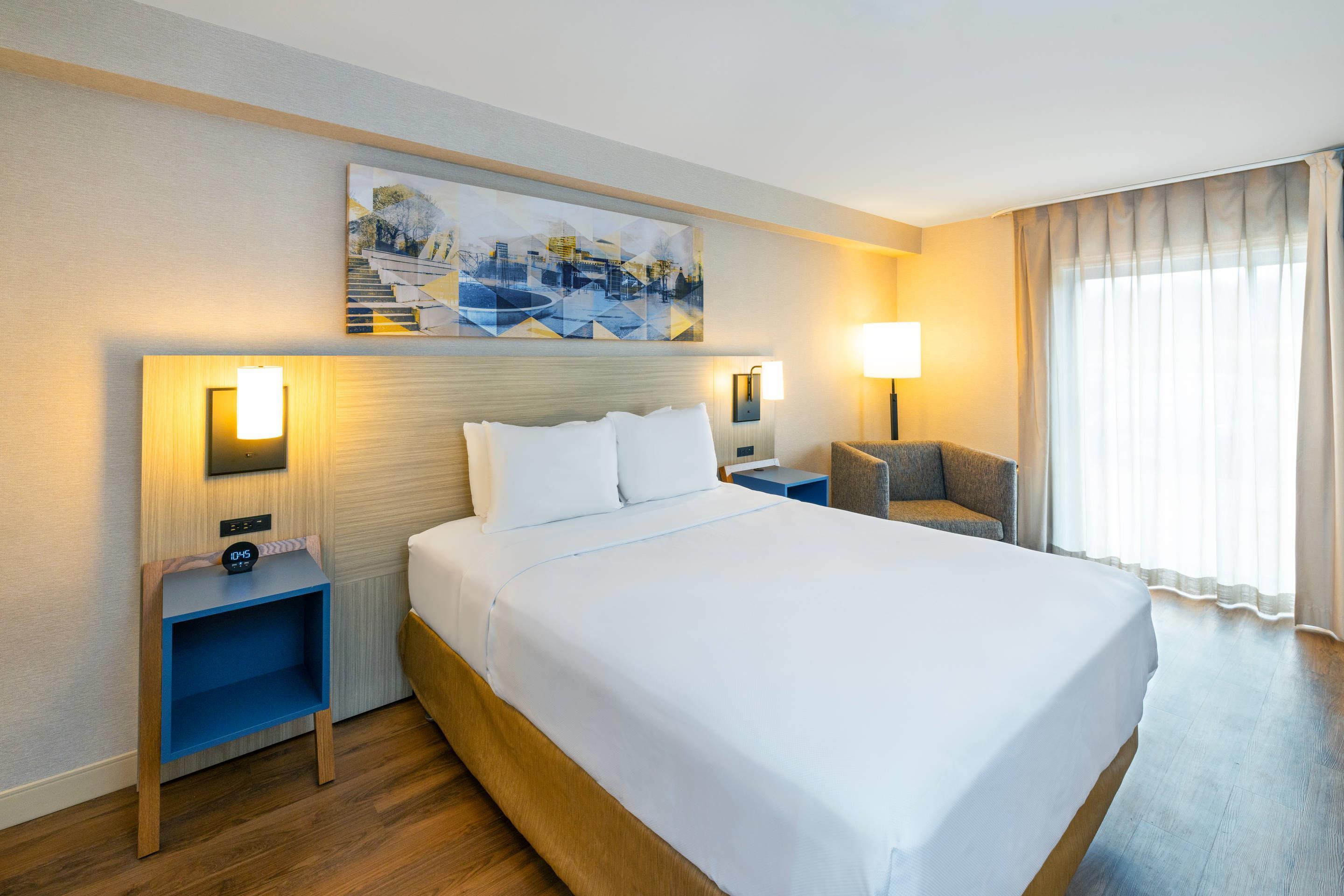 Double Queen Size Bed