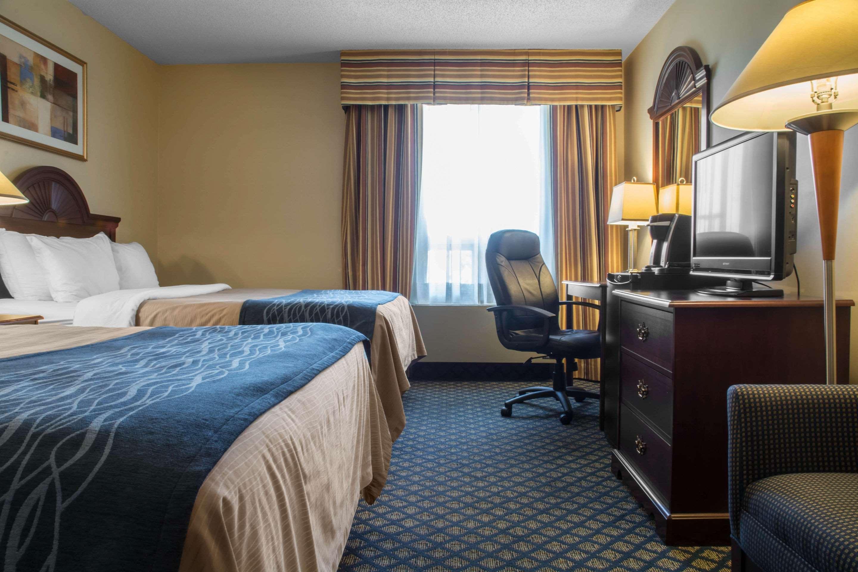 Double Two Queen Beds Non Smoking