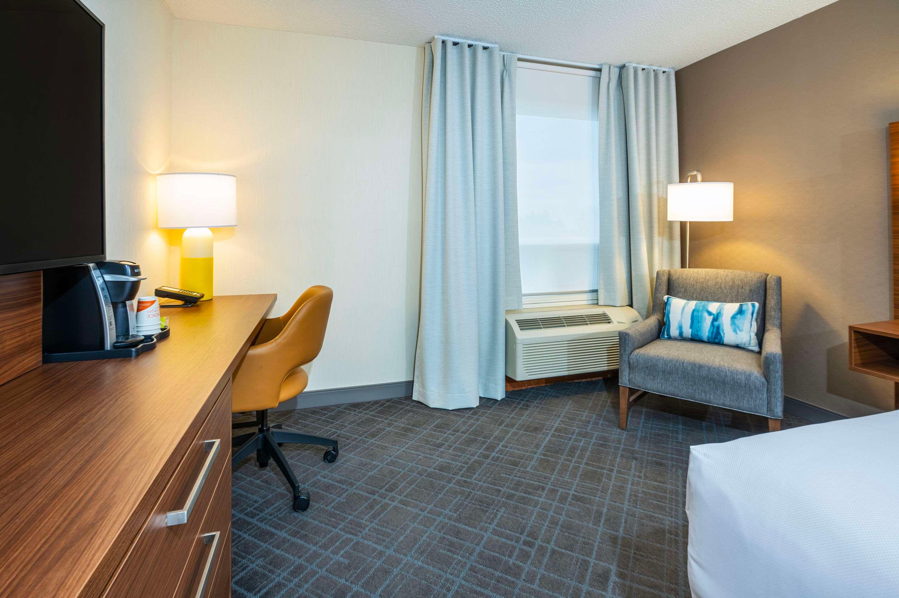 Double Queen Bed Non Smoking