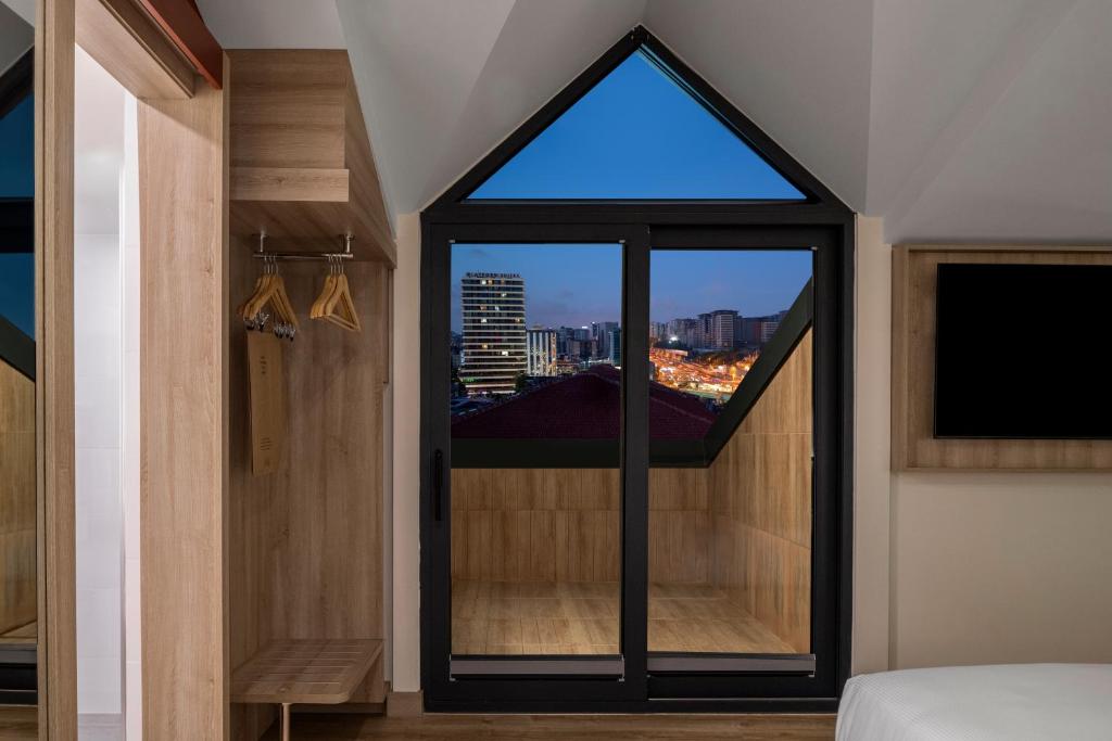 Double or Twin Smoking