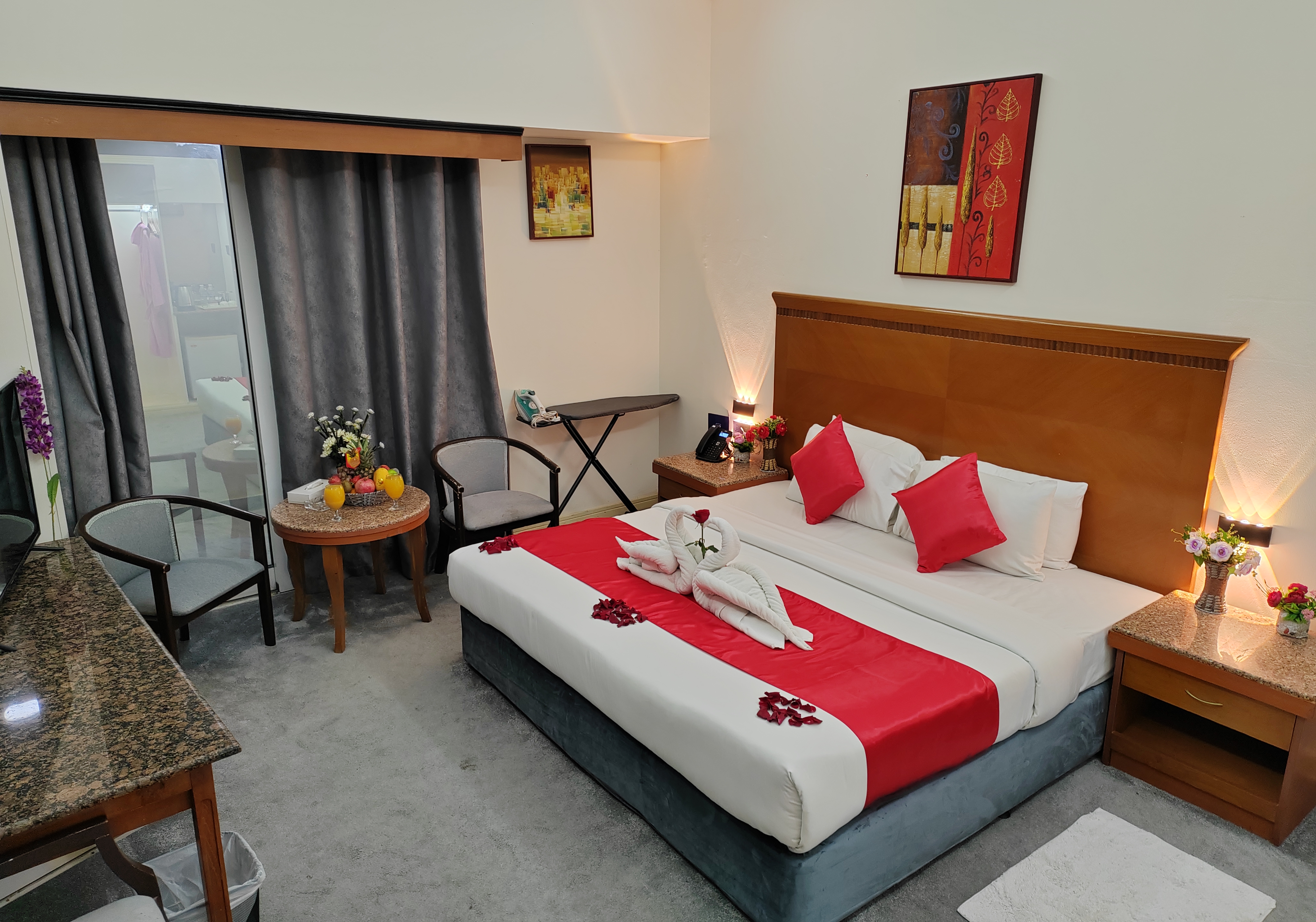 Double or Twin Deluxe King Bed