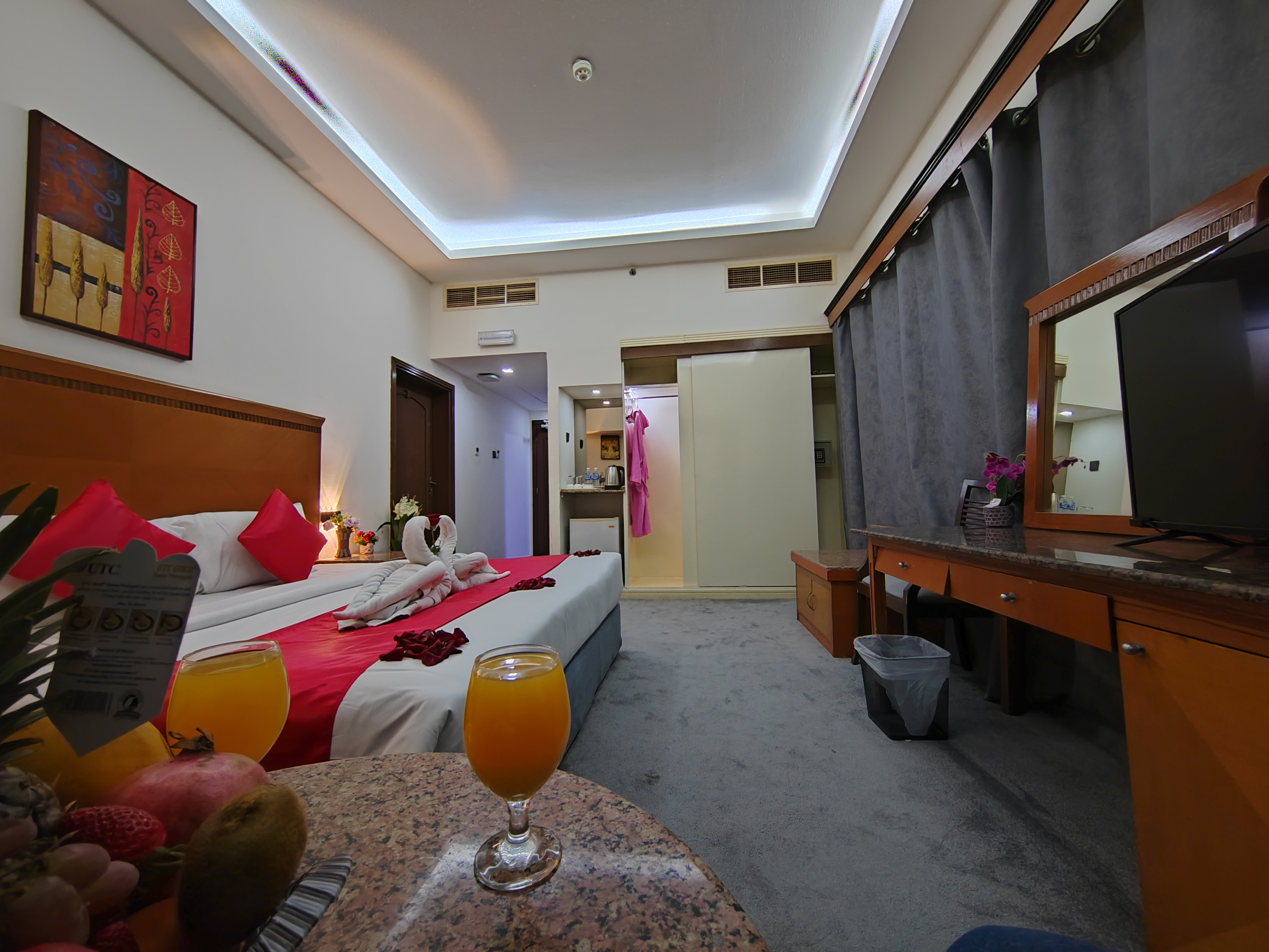 Double or Twin Deluxe King Bed