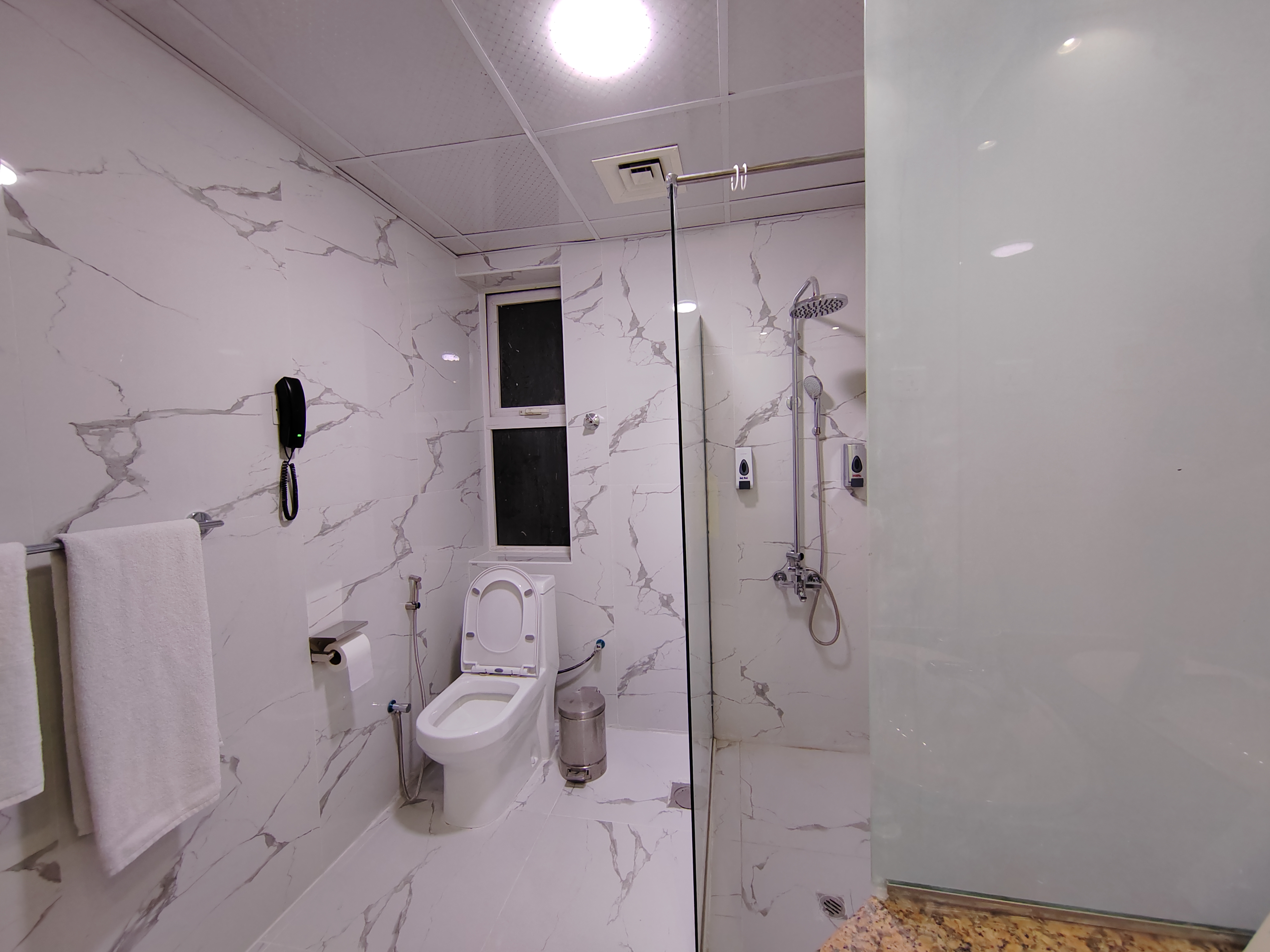 Double or Twin Deluxe King Bed