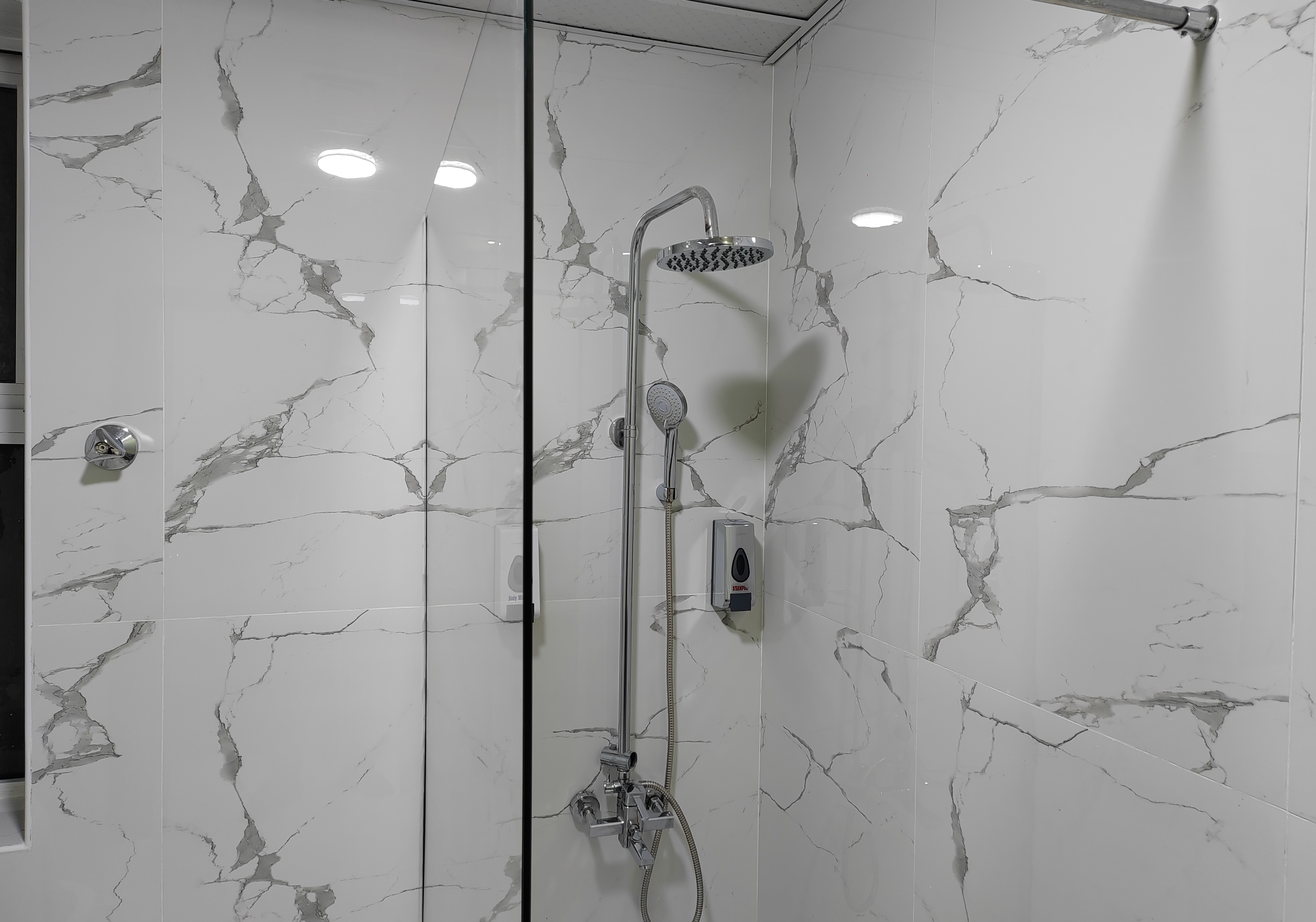 Double or Twin Deluxe King Bed