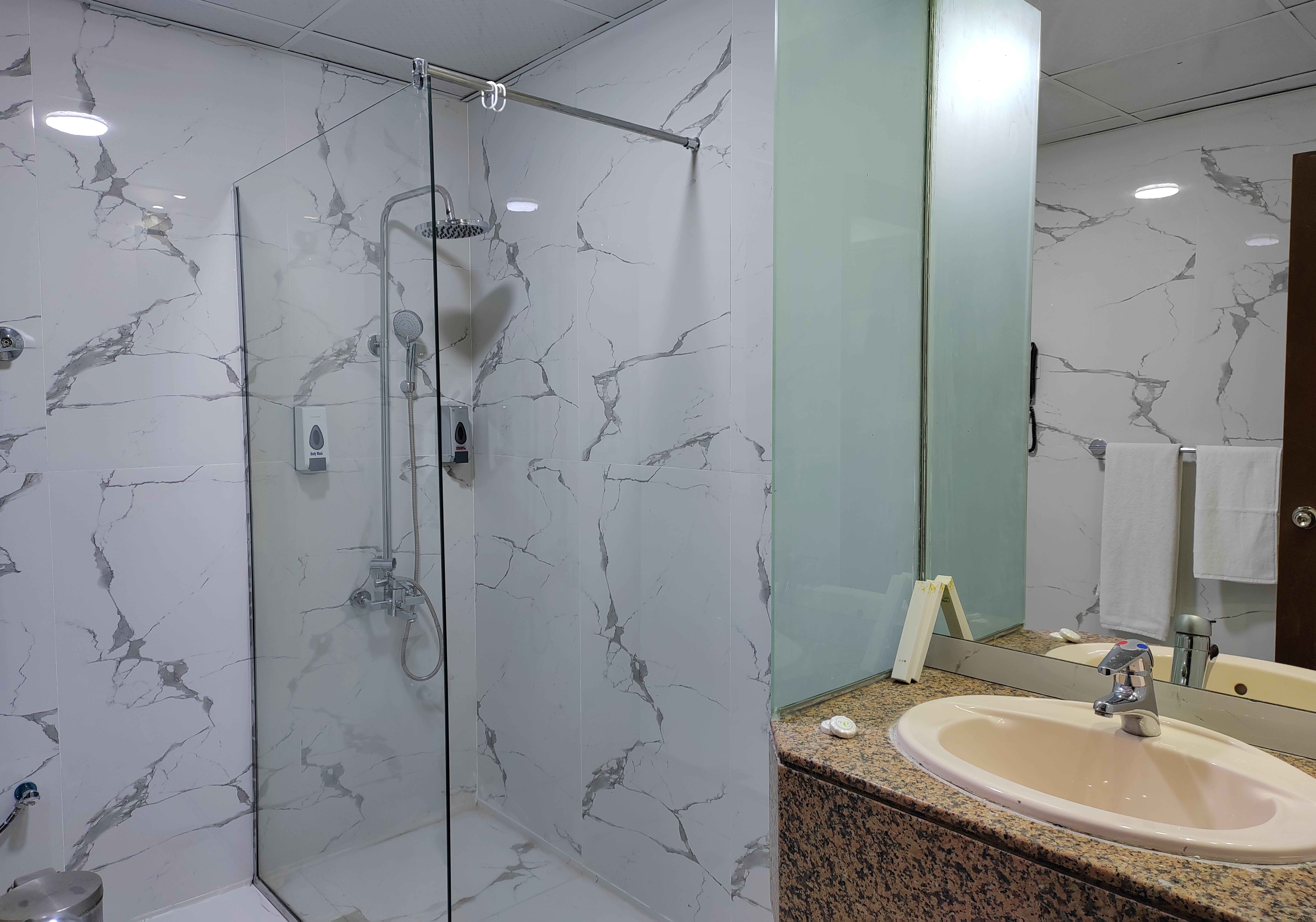 Double or Twin Deluxe King Bed