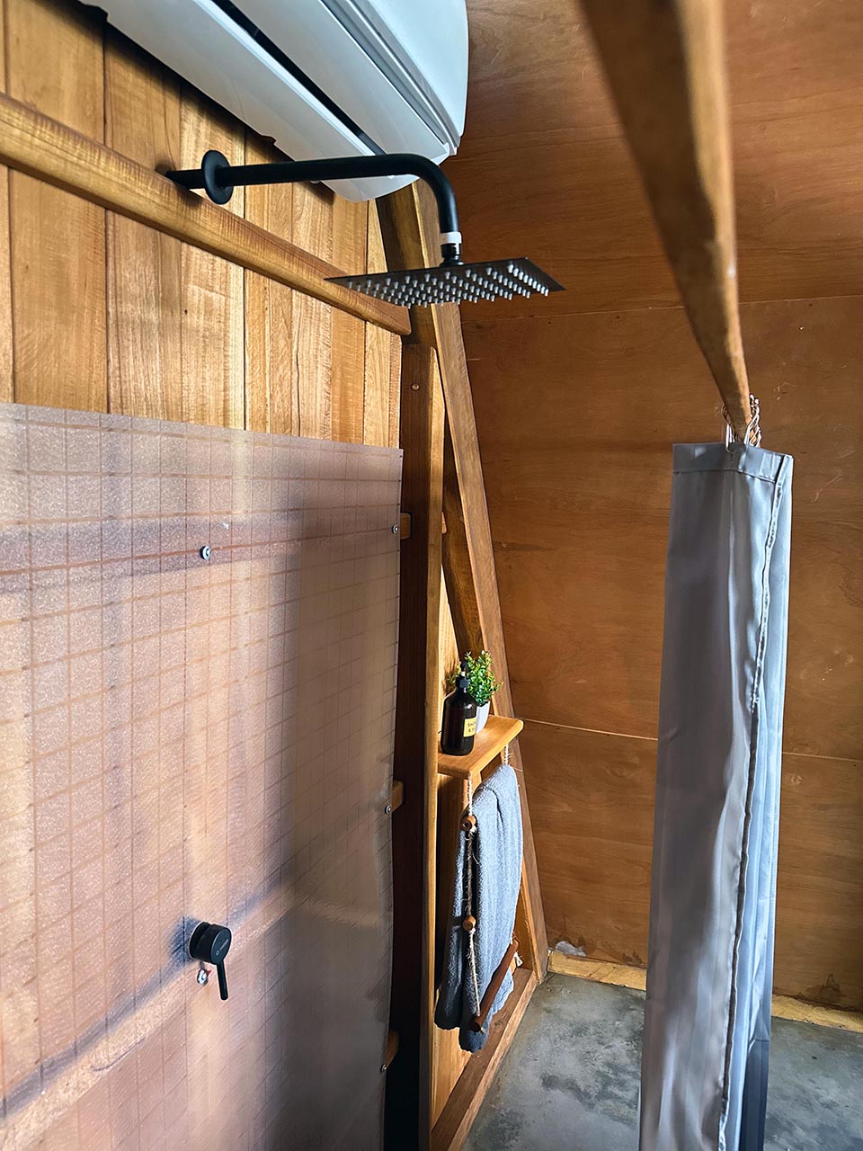 Lodge Classic Garden View