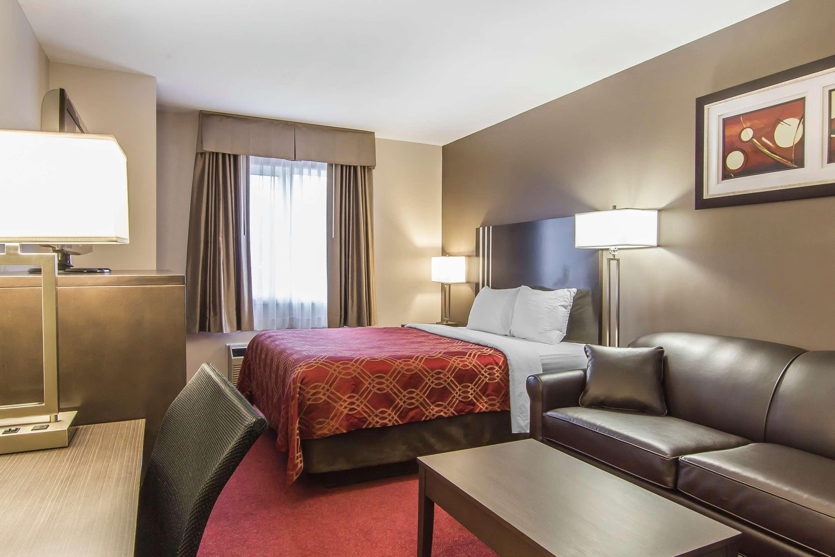 Suite Queen Size Bed