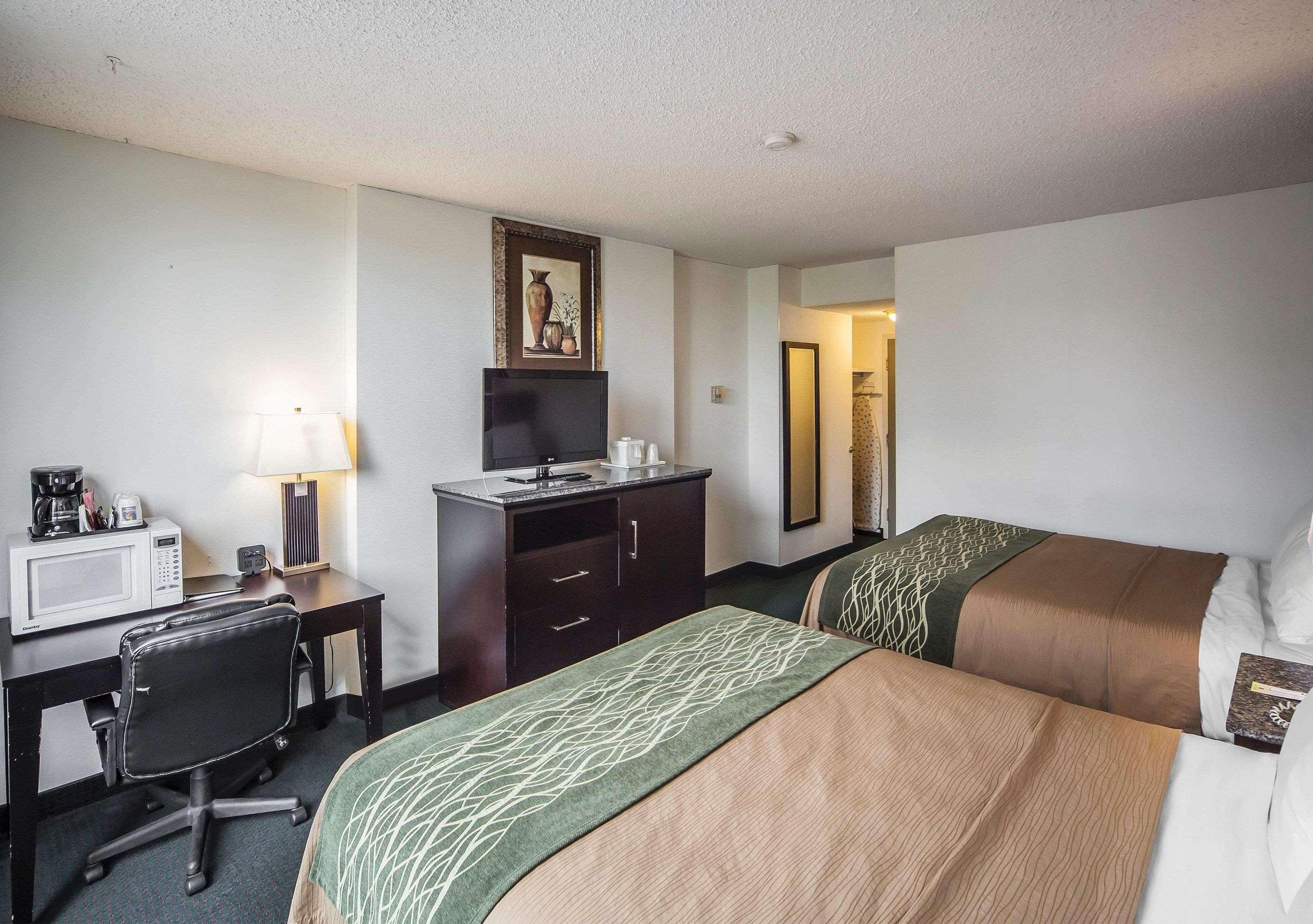 Double Two Queen Beds Non Smoking