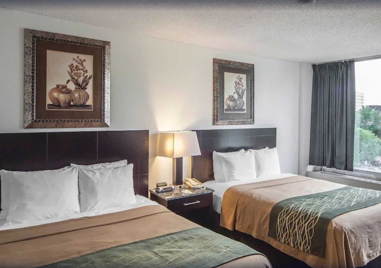 Double Two Queen Beds Non Smoking