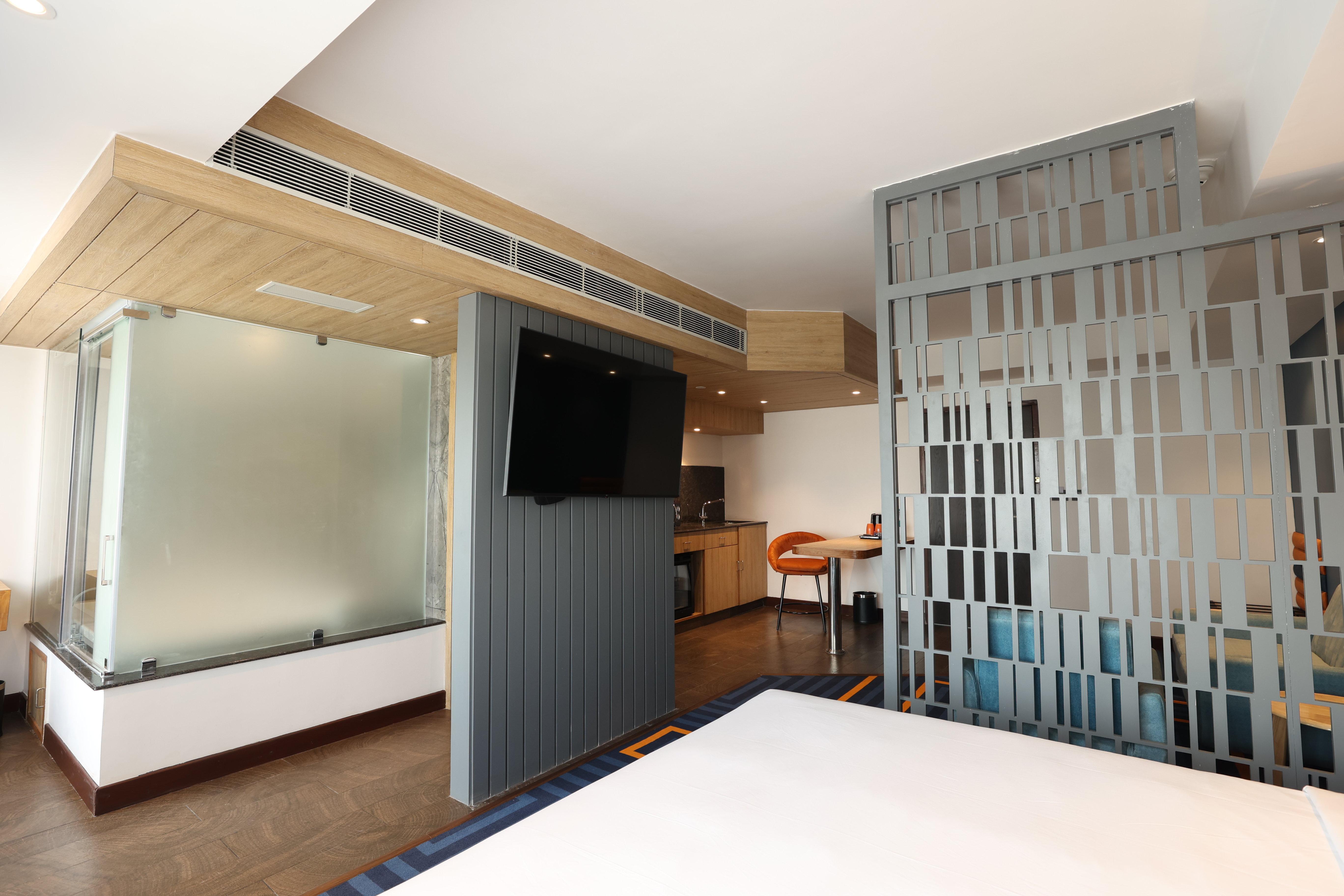 Suite with Kitchenette