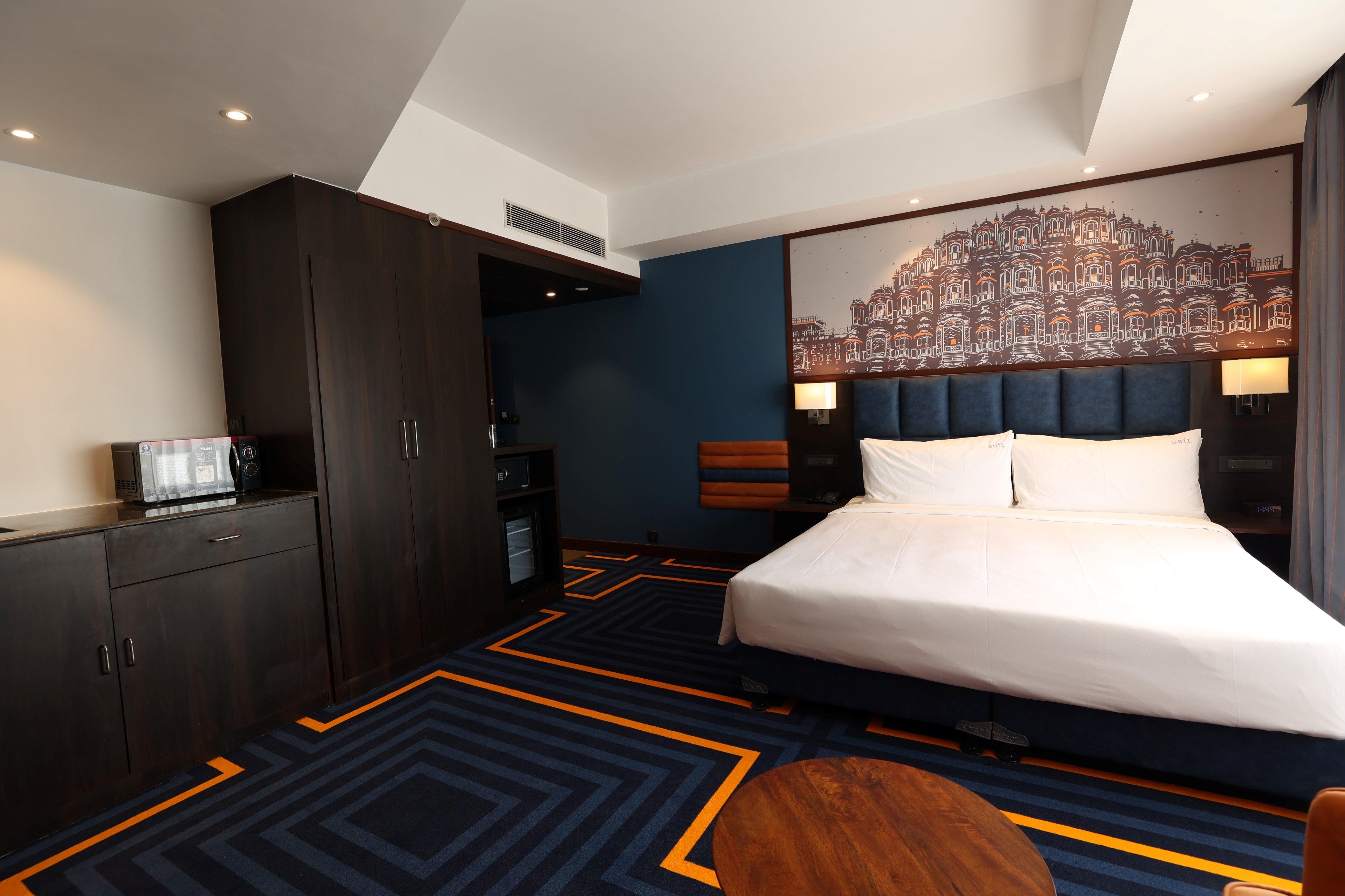 Suite with Kitchenette