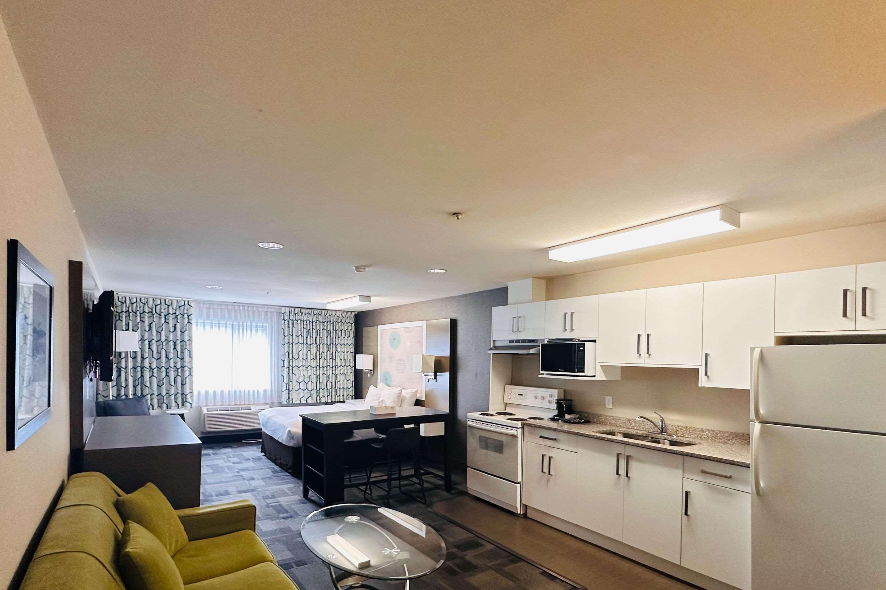 Suite Two Queen Beds Non Smoking