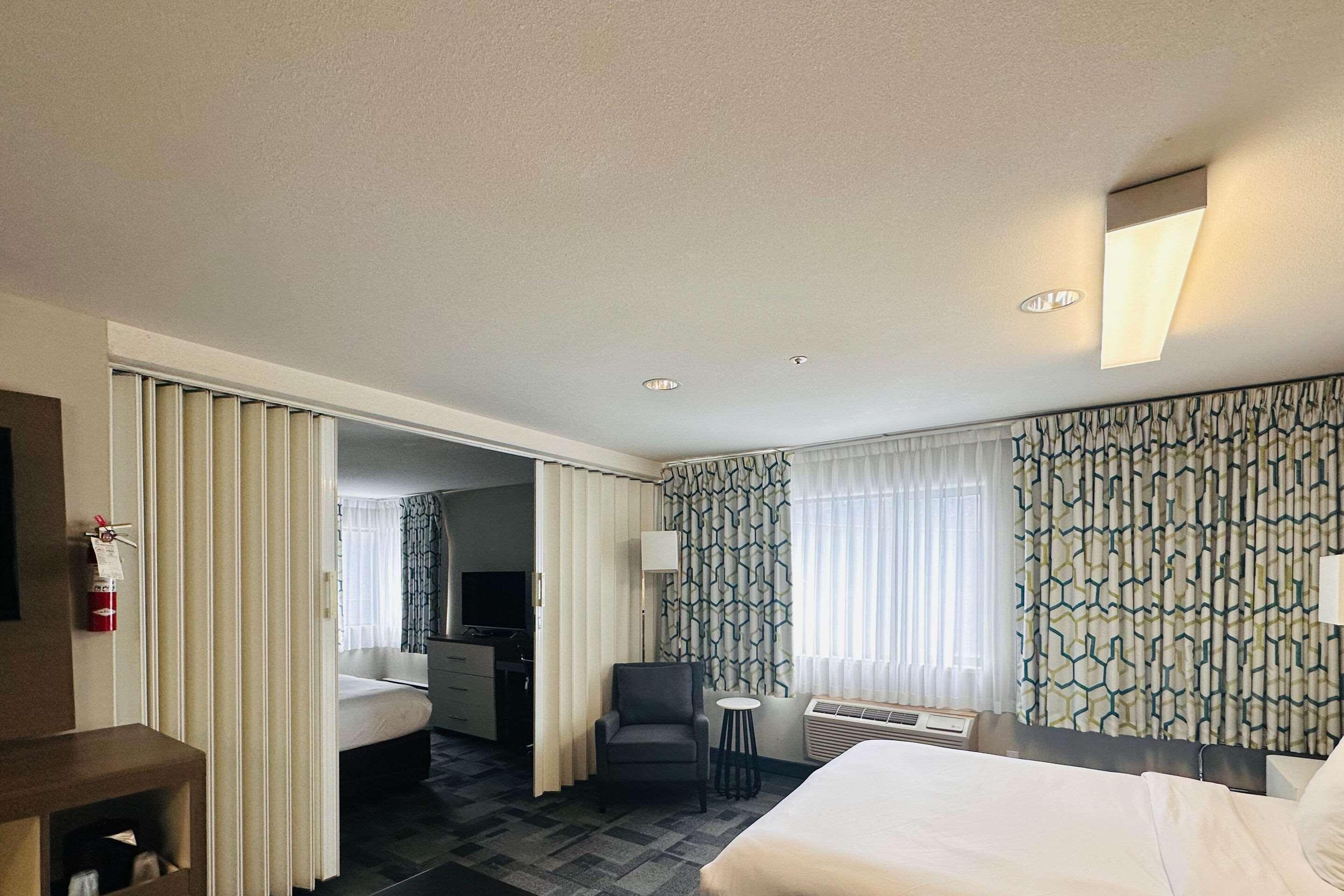 Suite Two Queen Beds Non Smoking