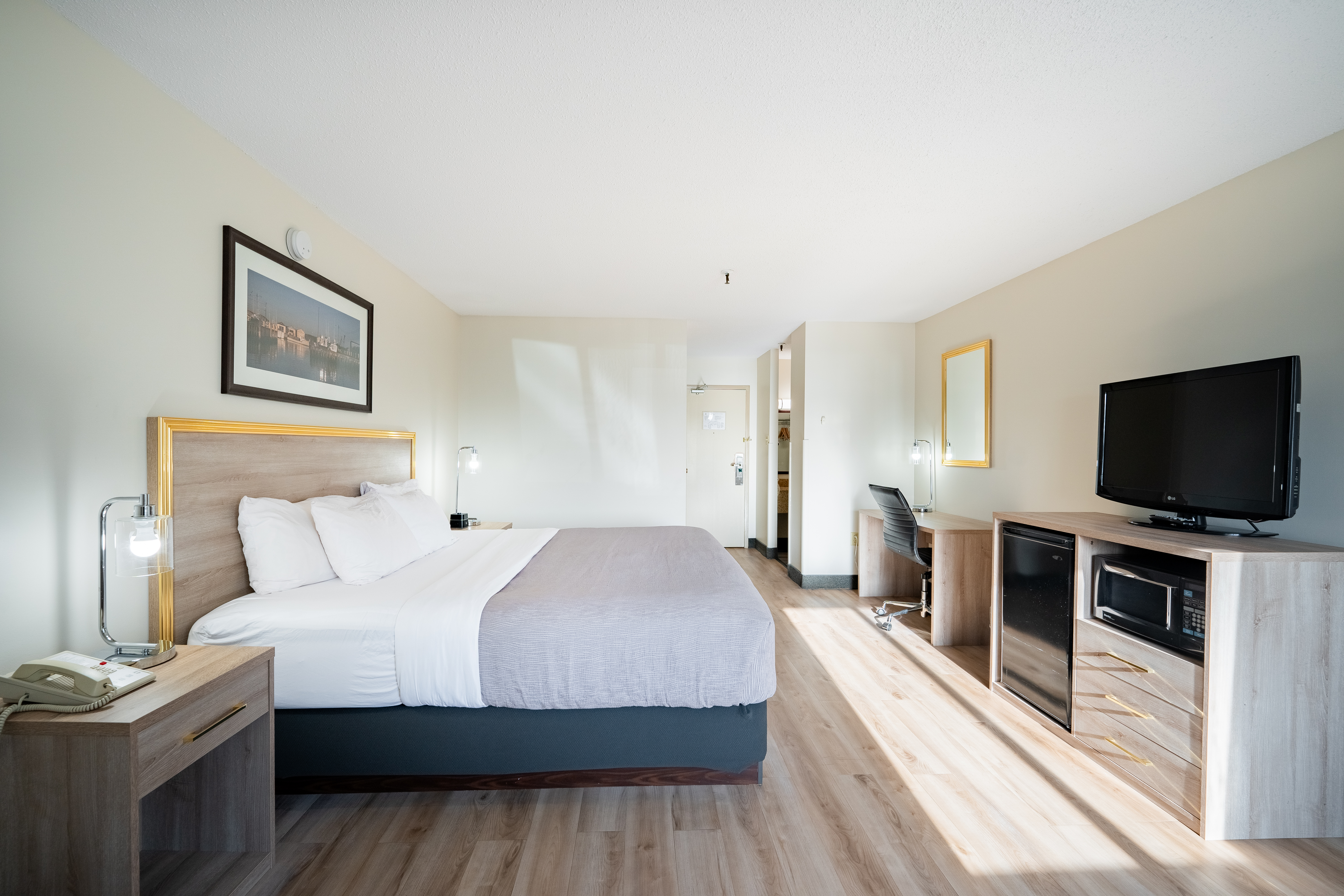 Double King Bed Non Smoking