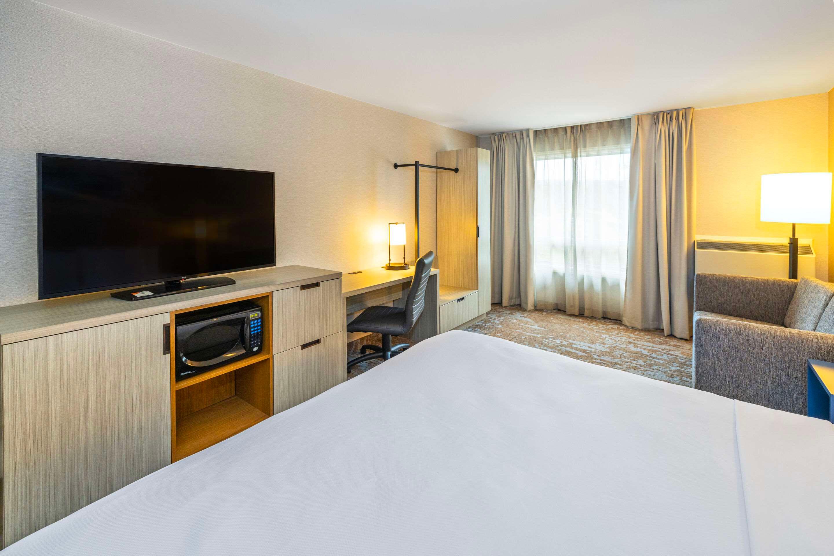 Double King Bed Non Smoking