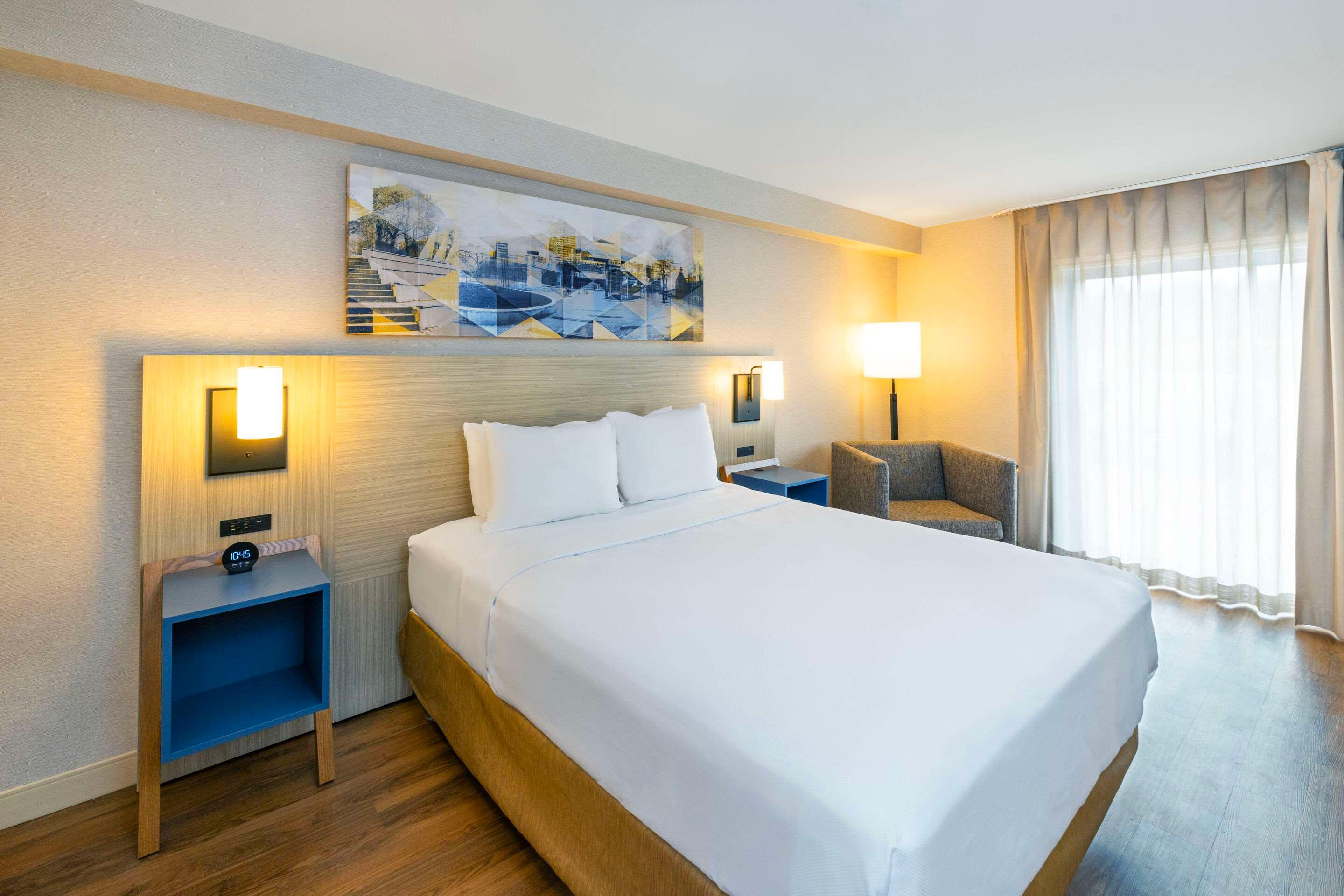 Double Queen Size Bed