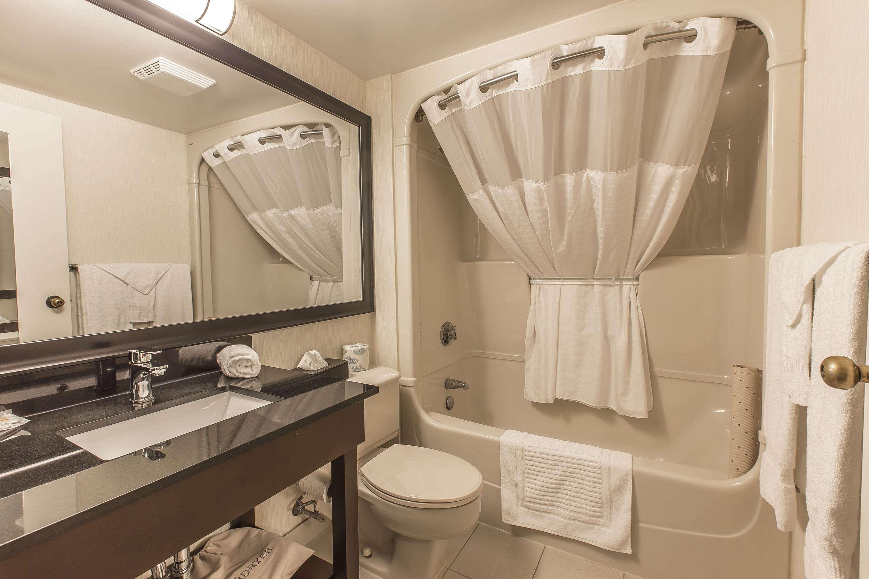 Double King Bed Non Smoking