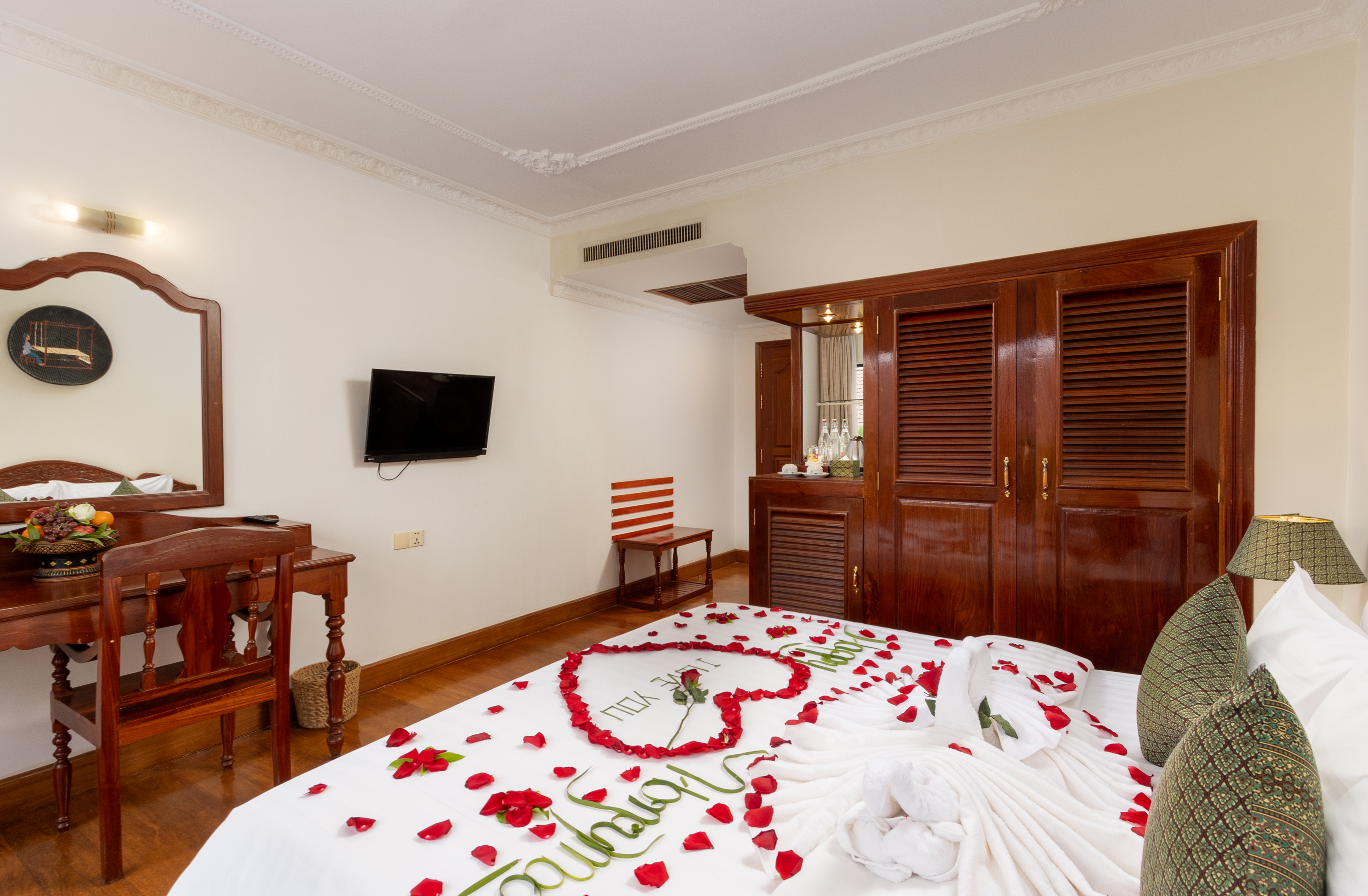 Double Deluxe Pool View