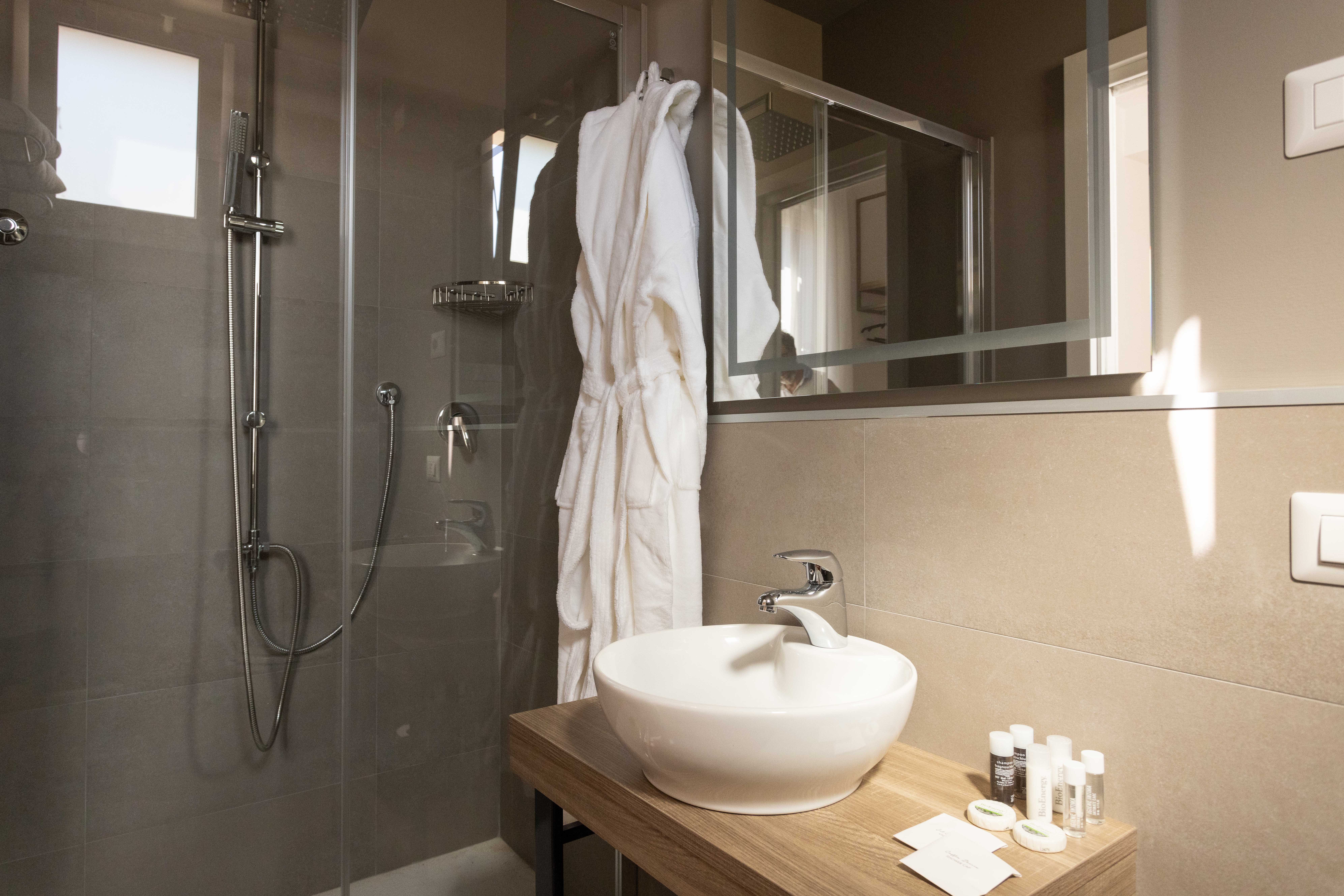 Double or Twin Standard