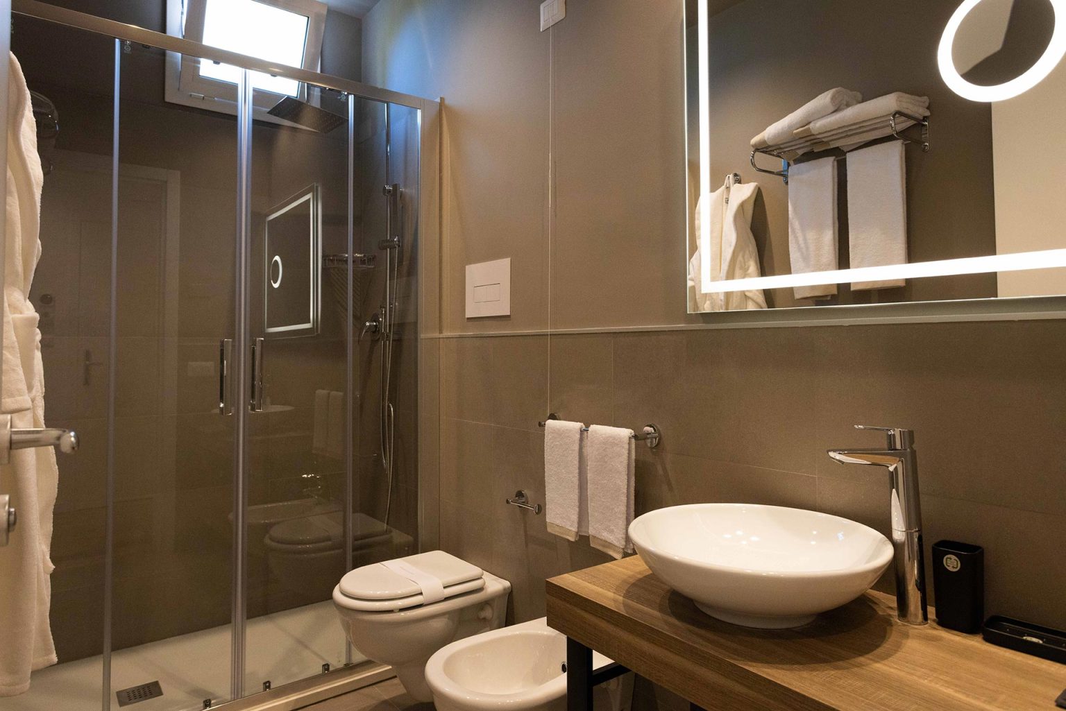 Double or Twin Deluxe