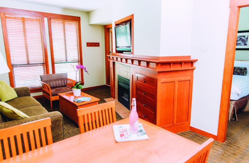 Suite Queen Size Bed