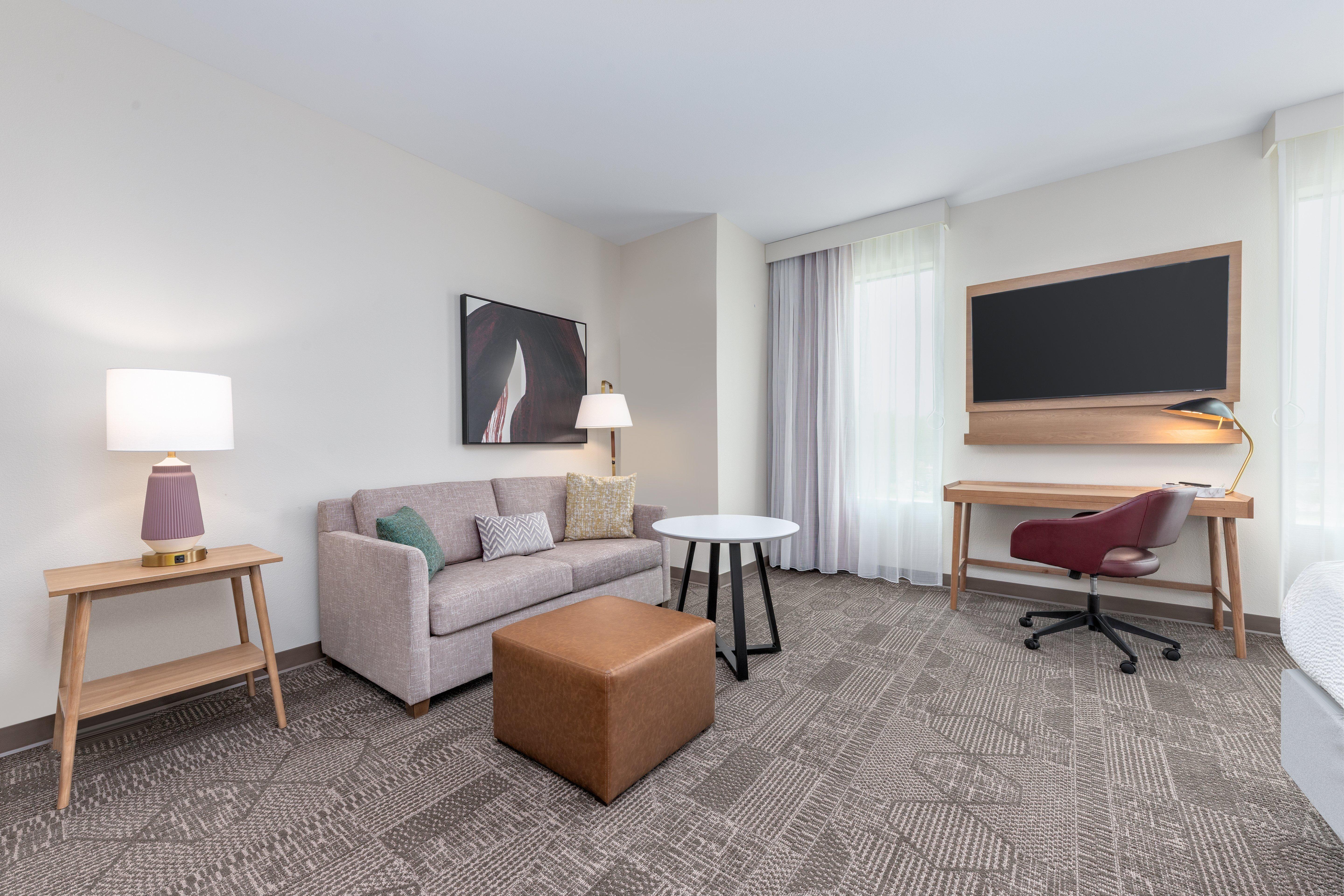 Studio Accessible King Size Bed