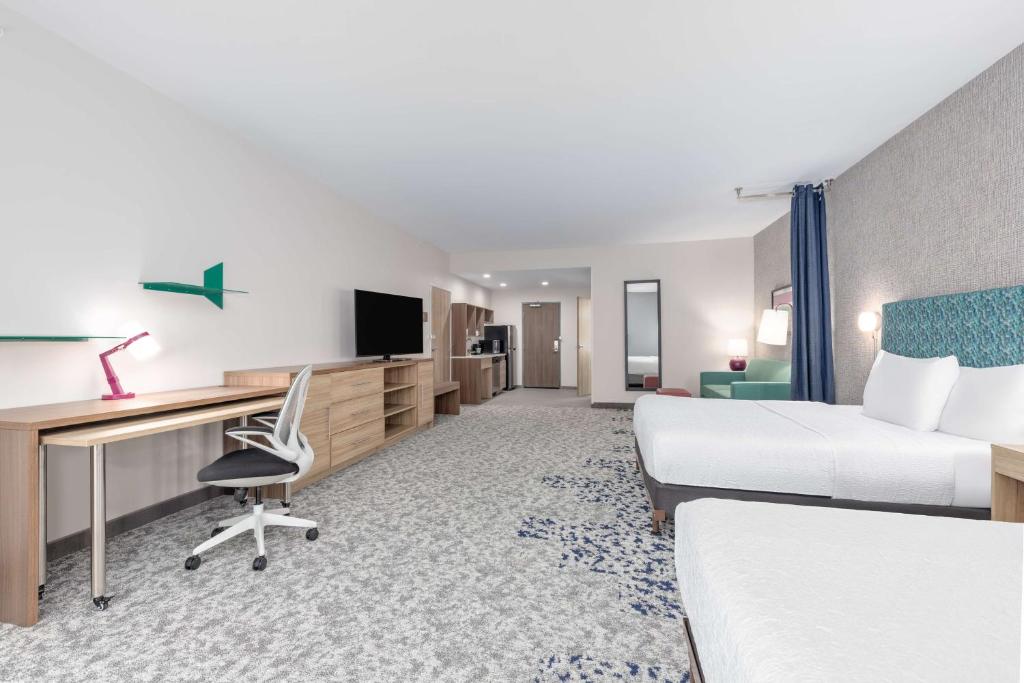 Suite Two Queen Beds