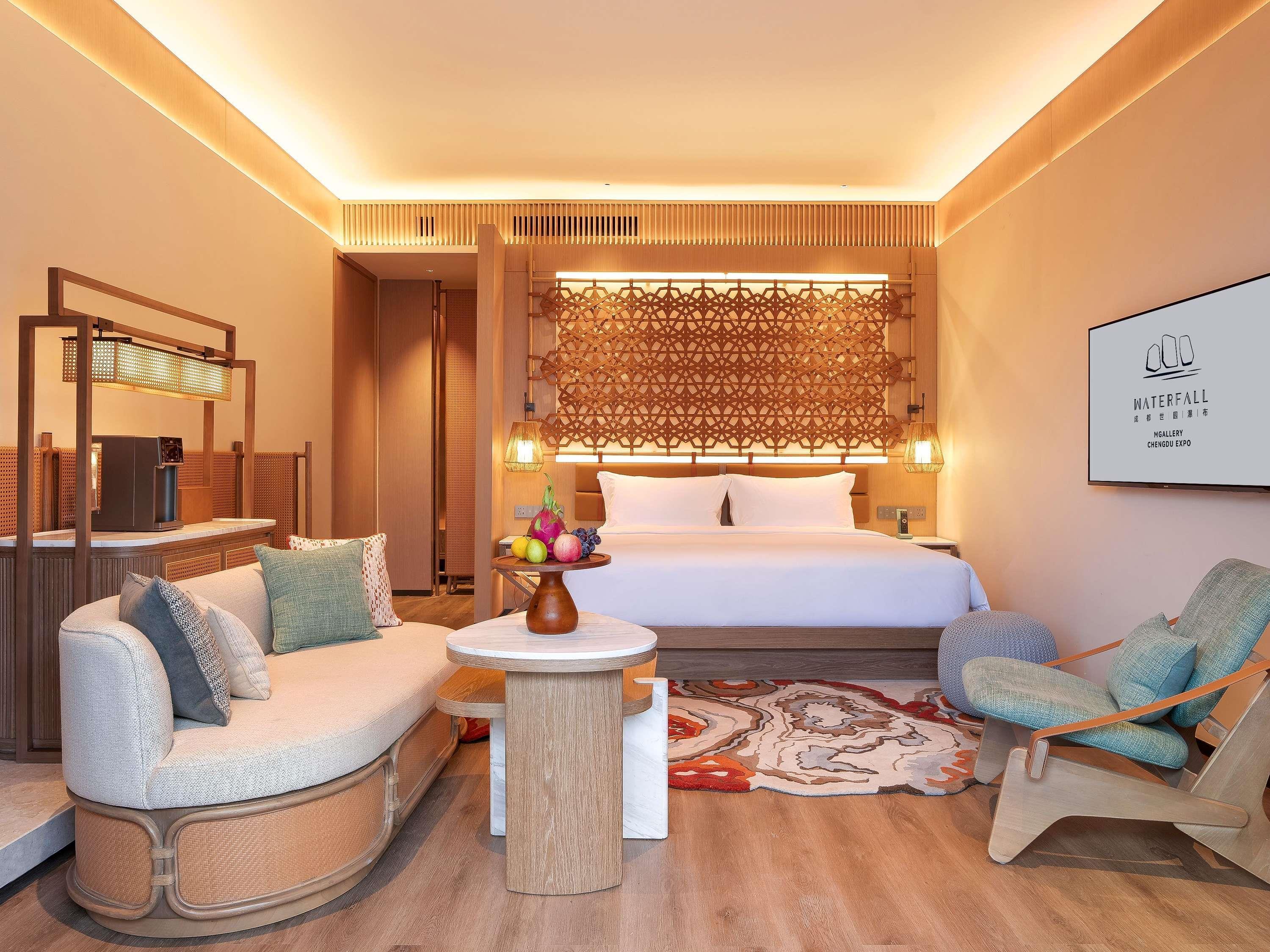 Double Deluxe King Bed