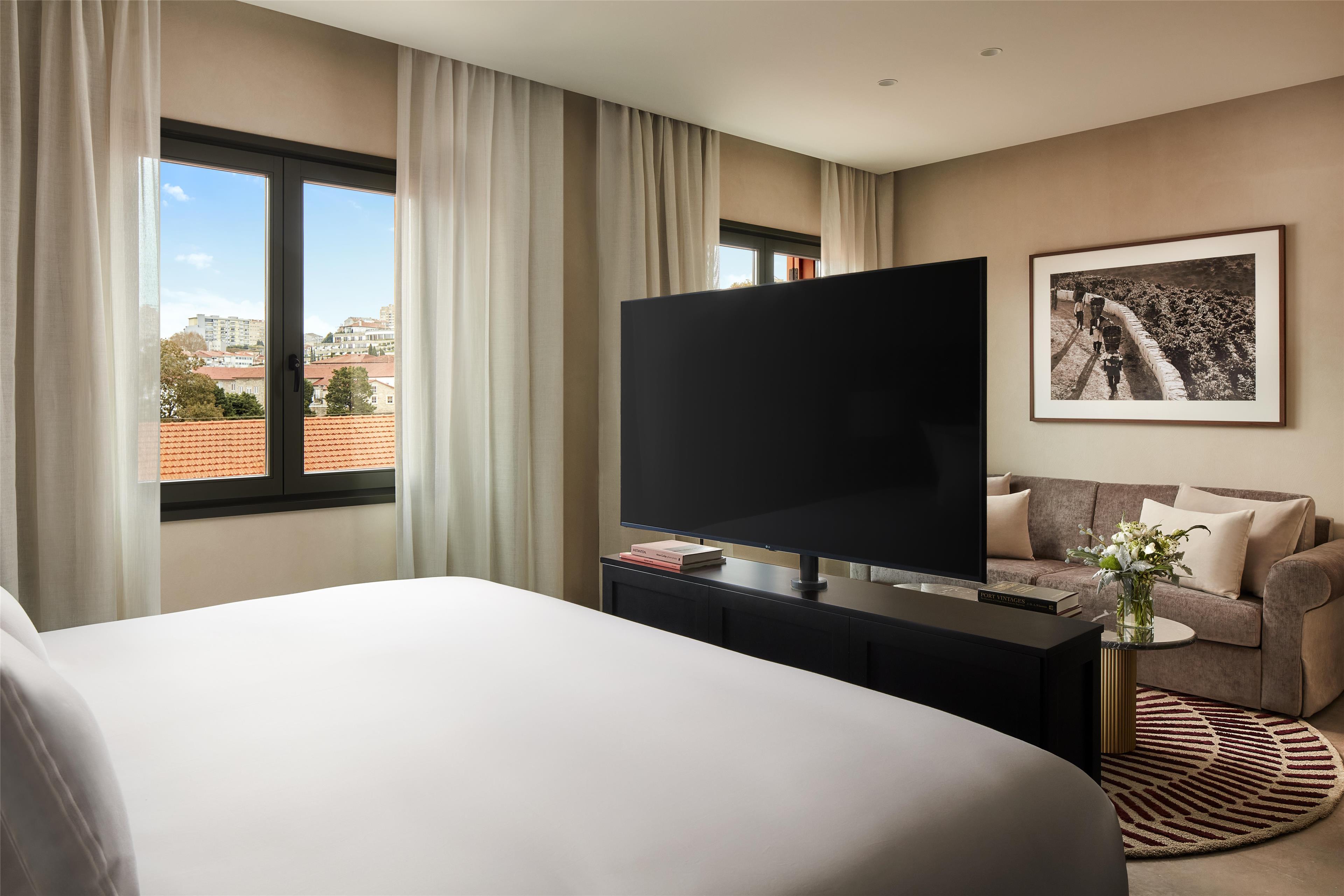 Junior Suite with Views