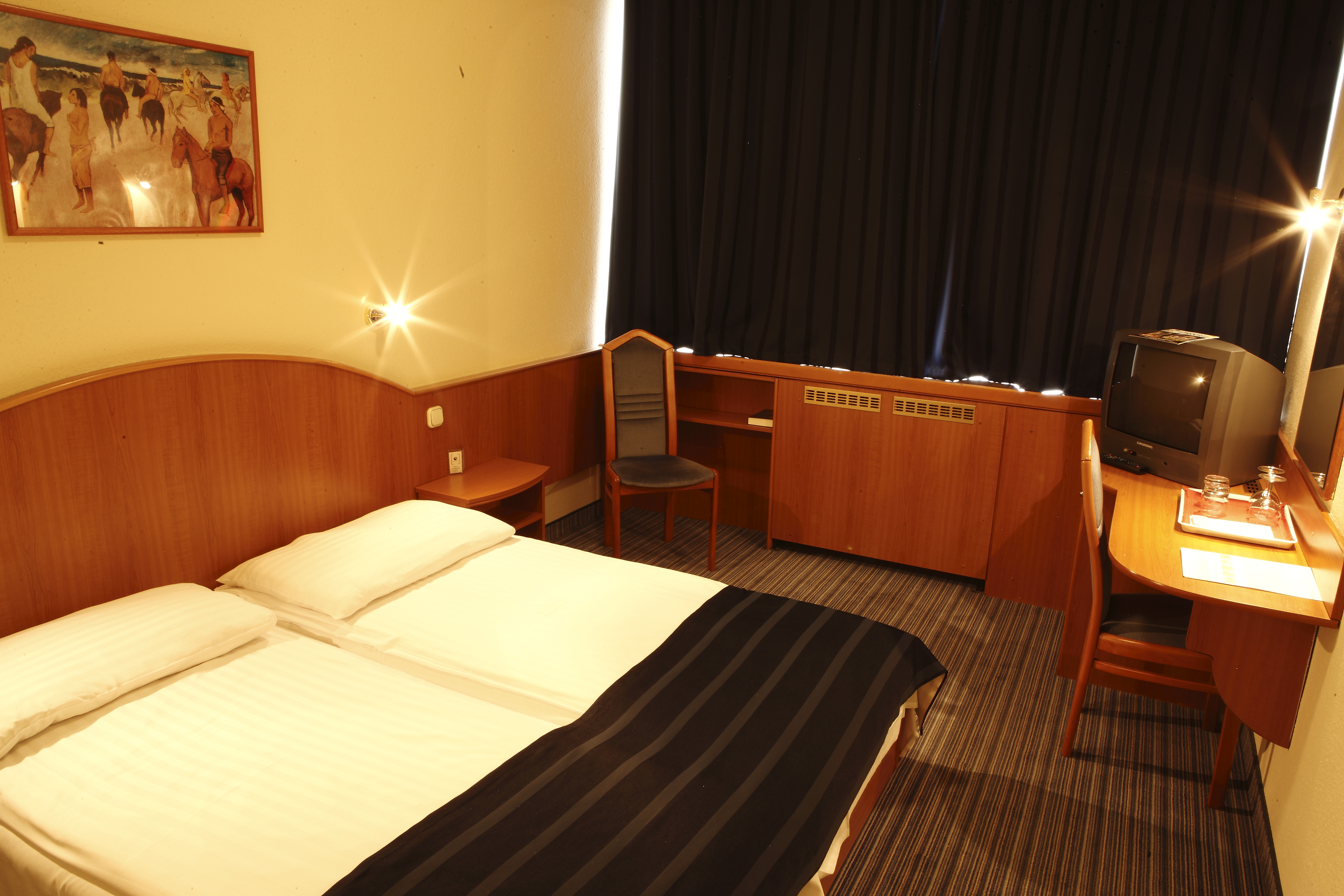 Double or Twin Economy