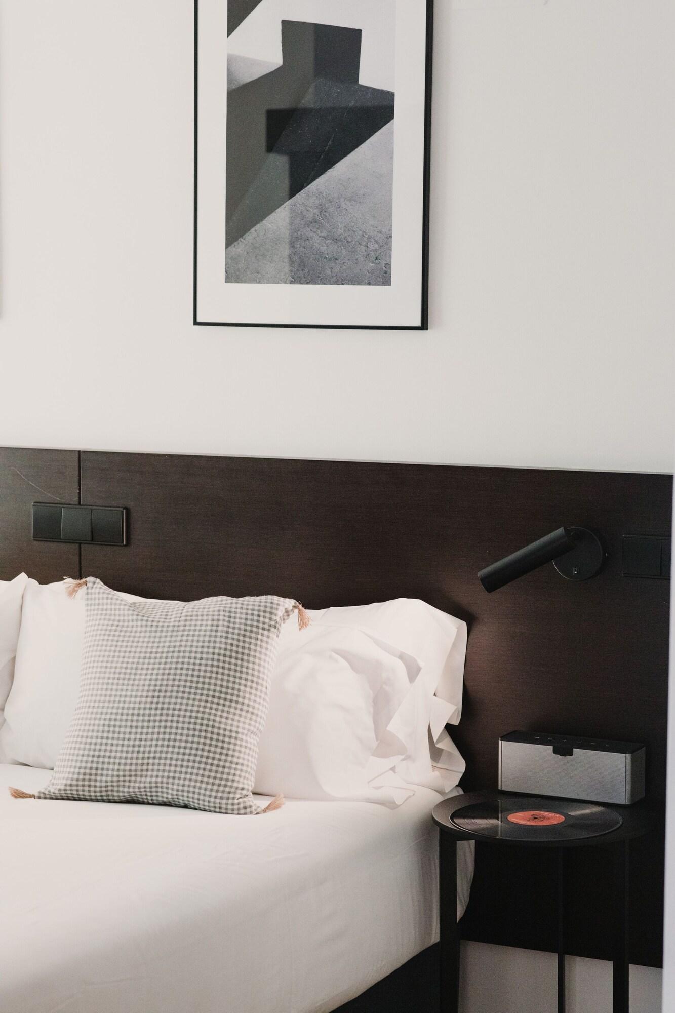 Double Queen Size Bed