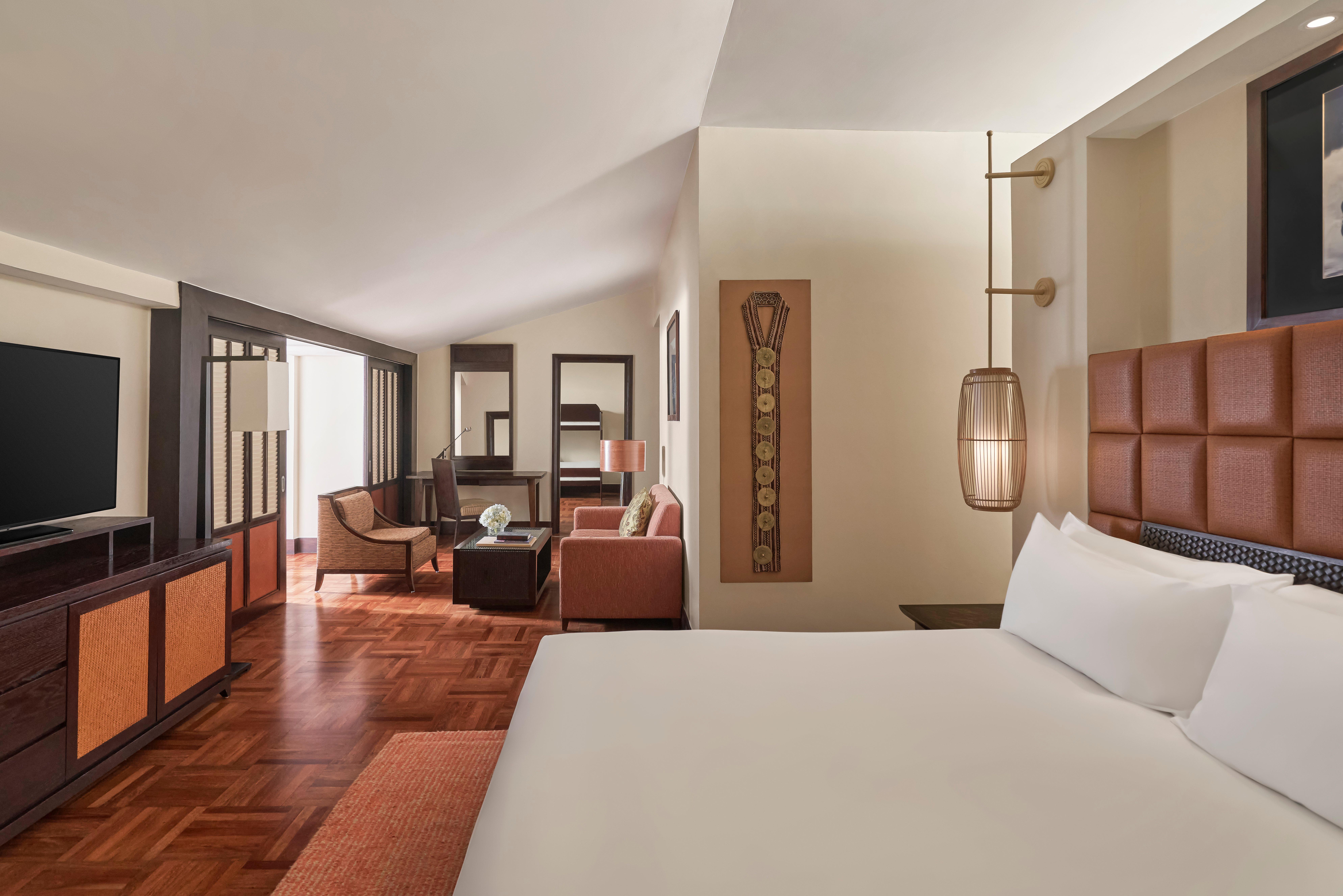 Junior Suite City View King Bed