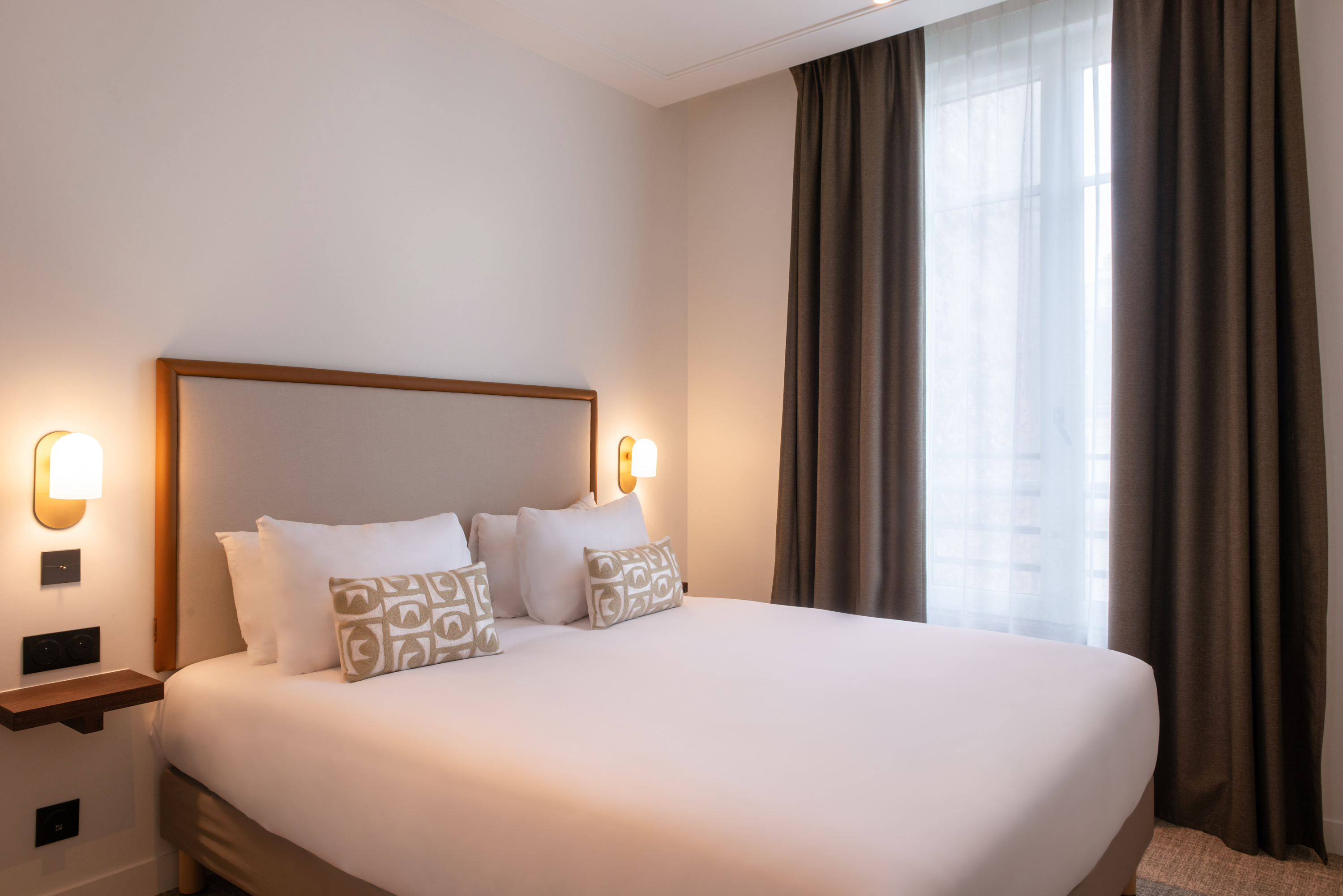 Double Connecting Room