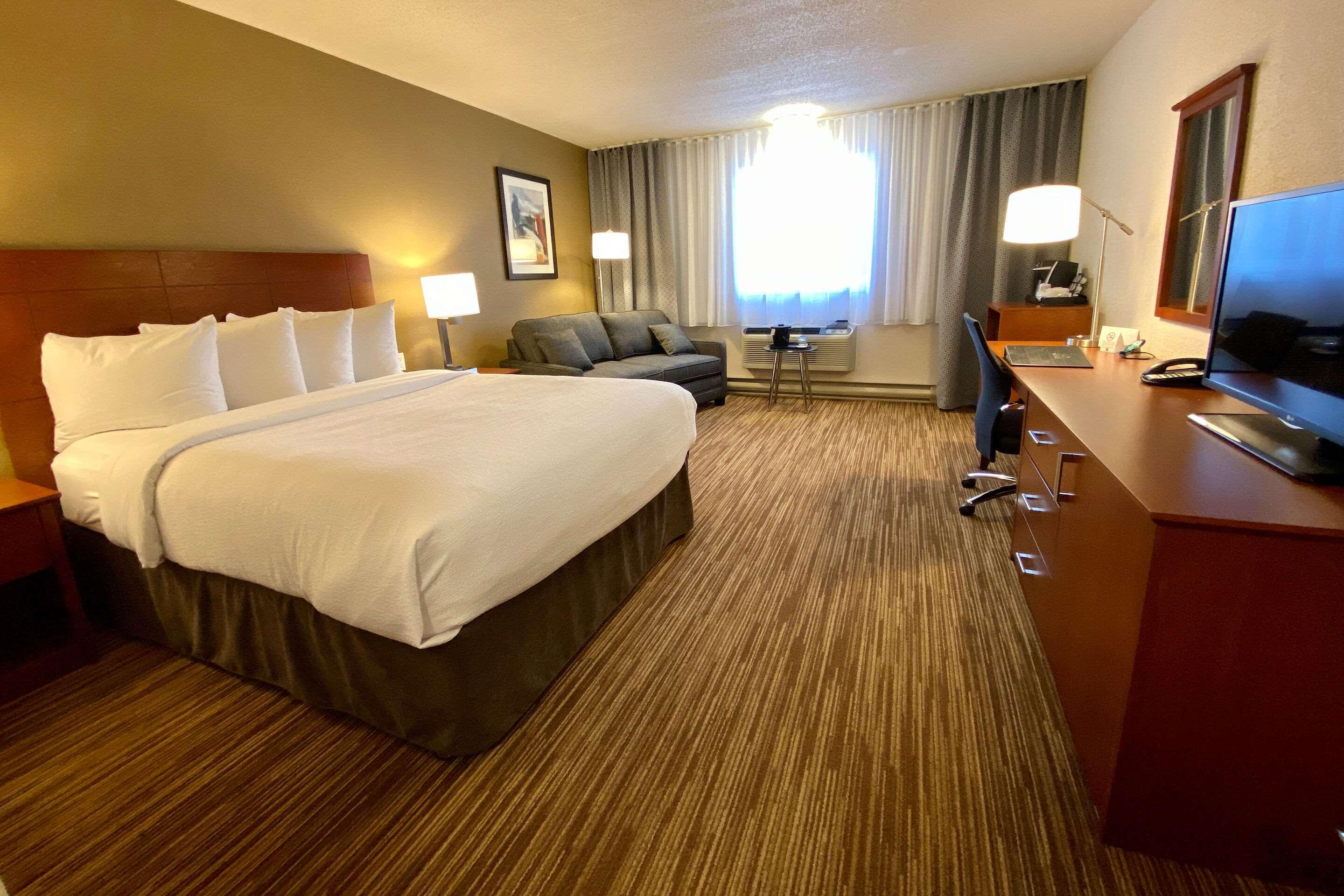 Double Queen Bed Non Smoking