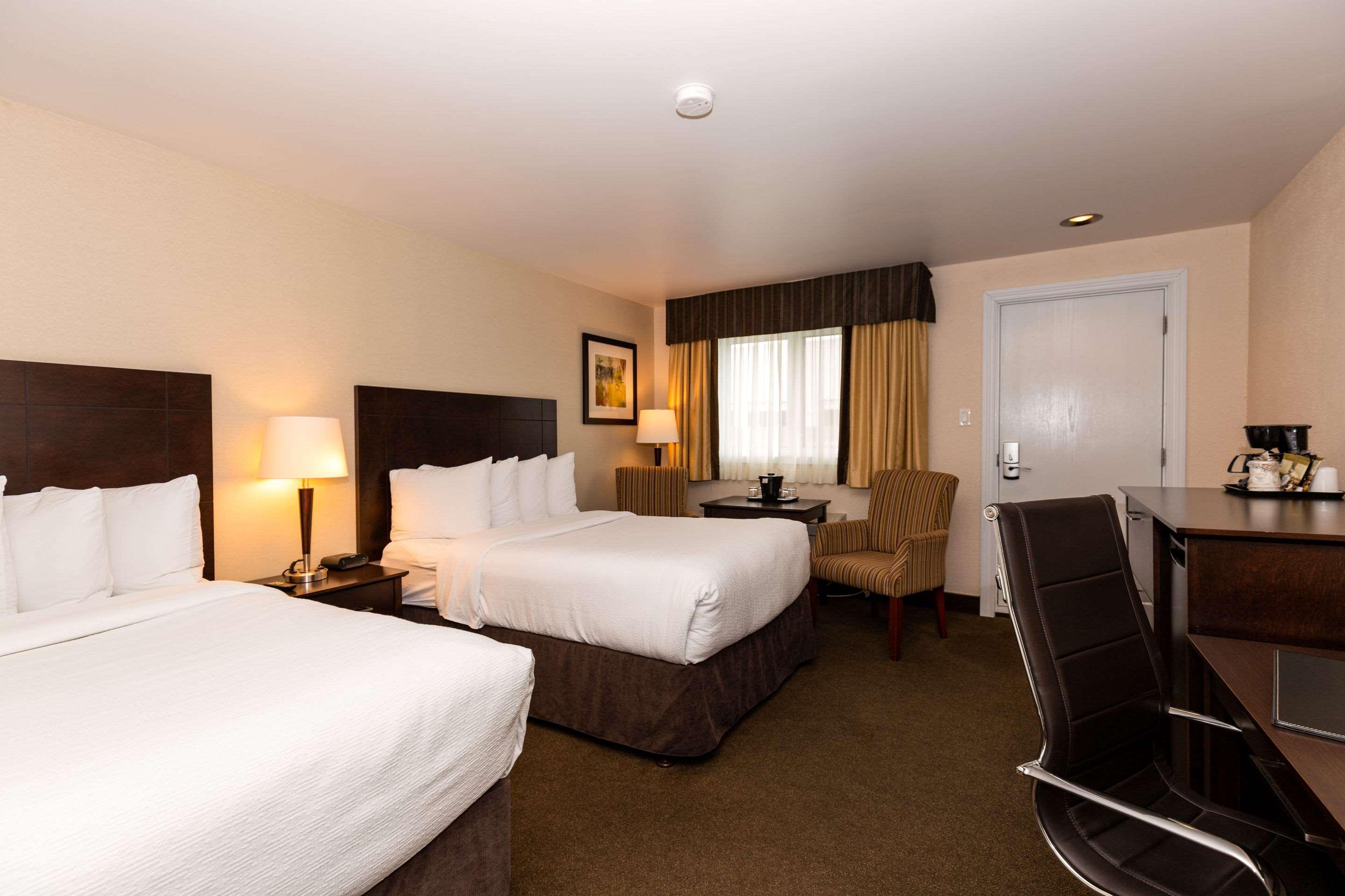 Double Two Double Beds Non Smoking