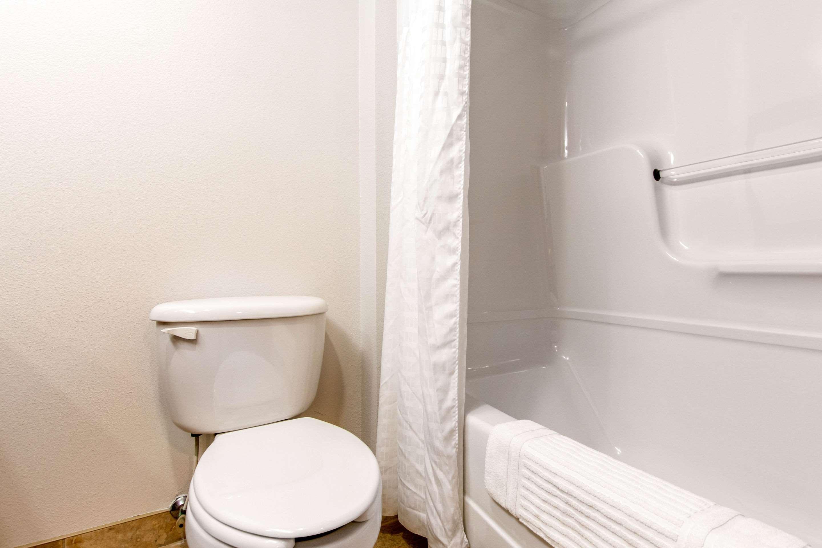 Double Queen Bed Non Smoking