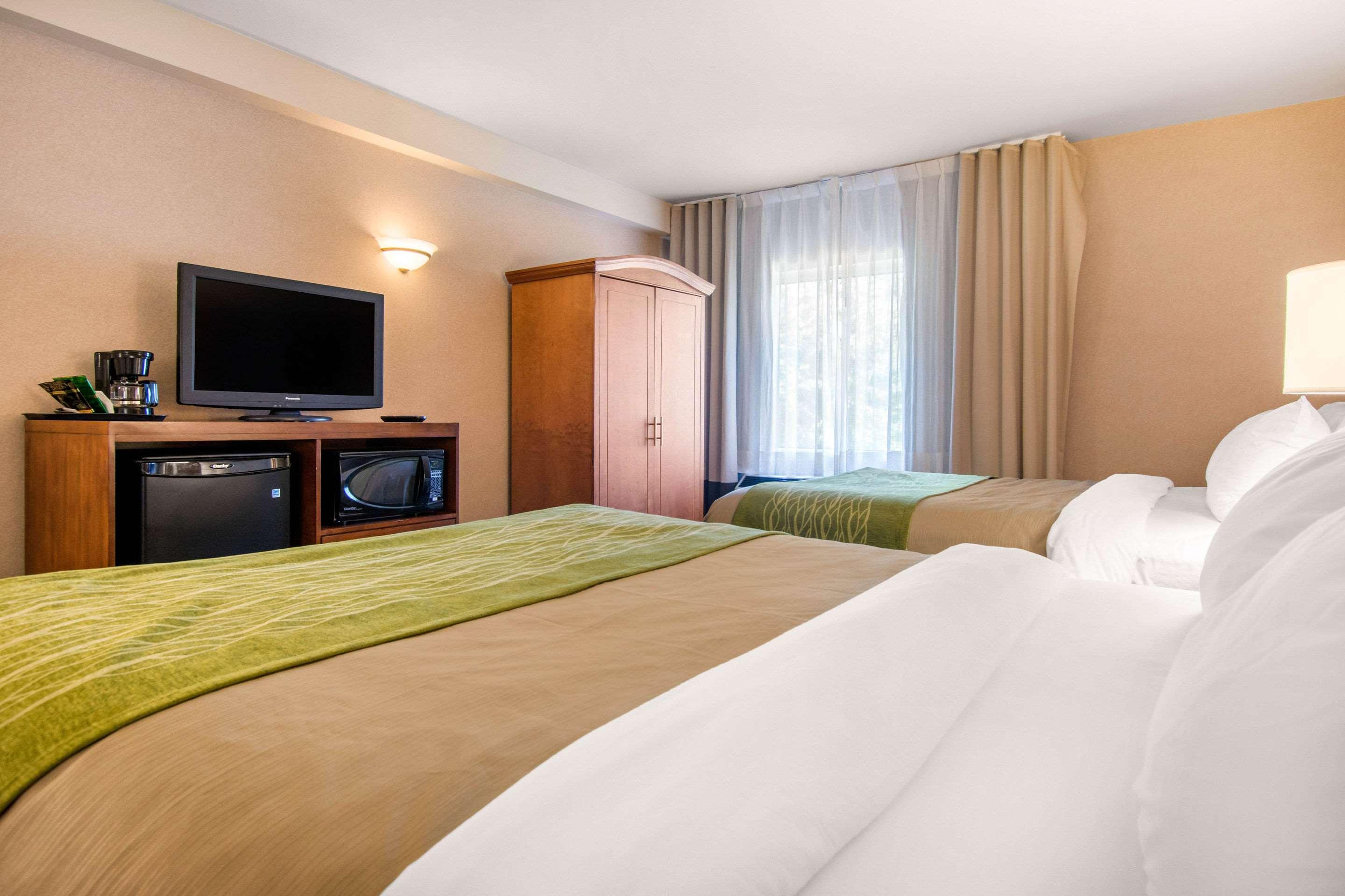 Suite Two Queen Beds Non Smoking