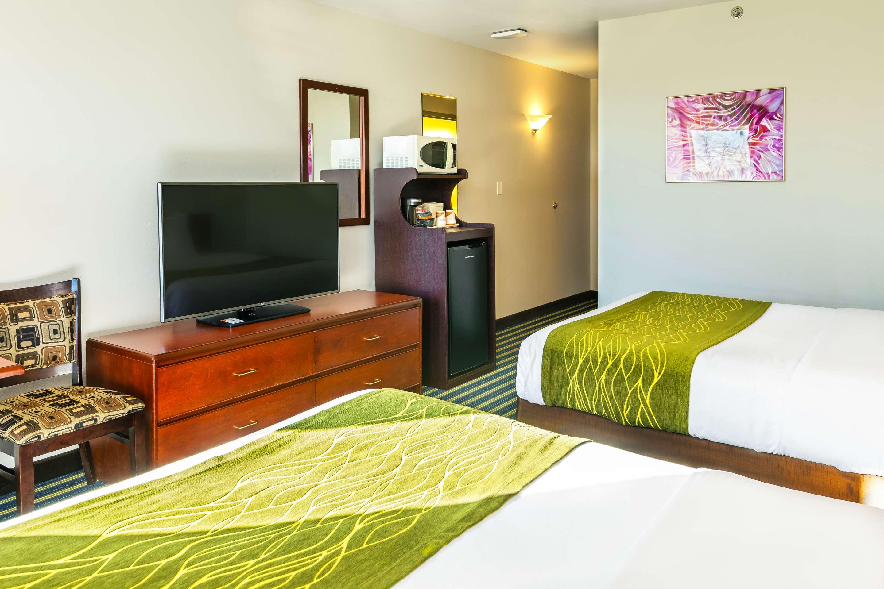 Double Two Queen Beds Non Smoking