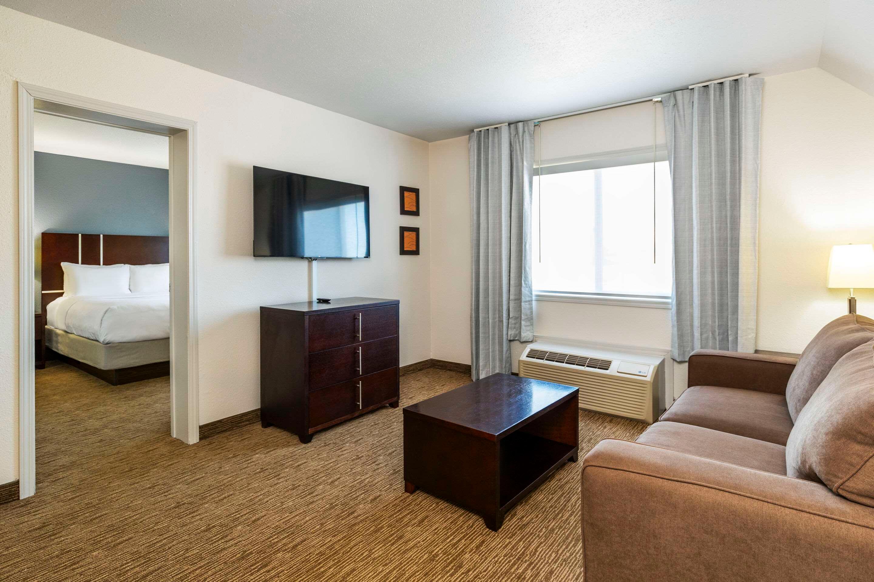 Suite Queen Size Bed